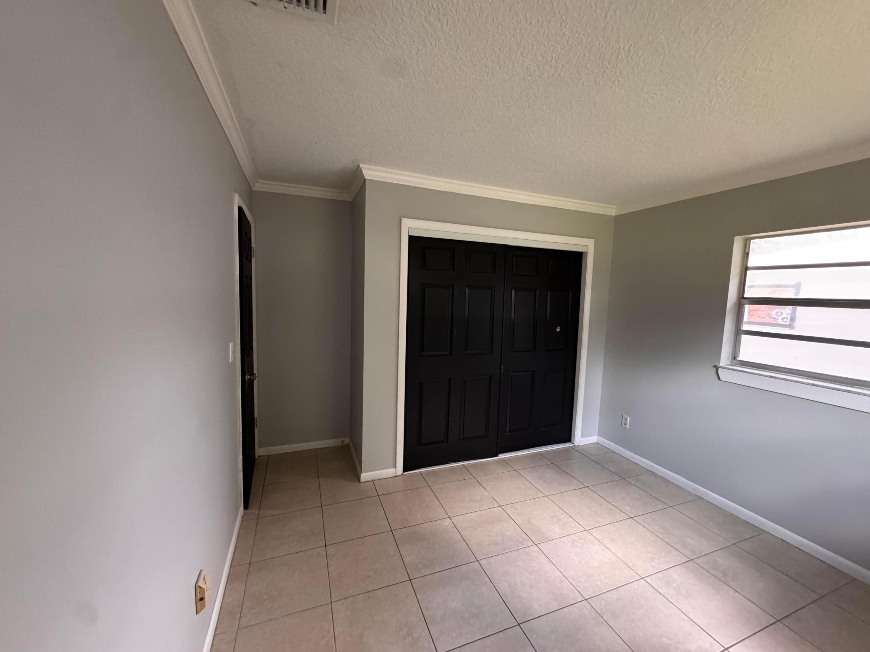 LAKEWOOD PARK ADDITION NO 1 - Residential Lease