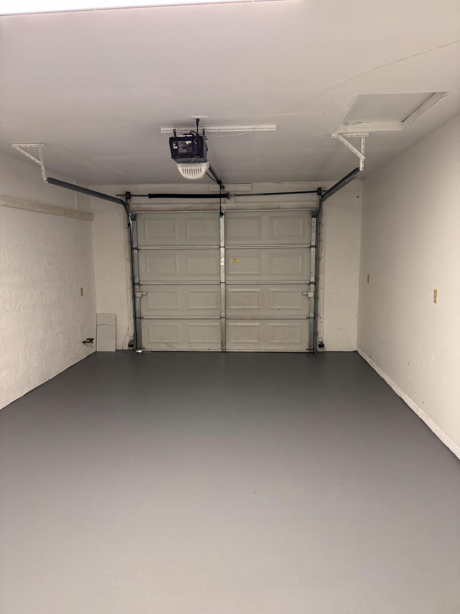 LAKEWOOD PARK ADDITION NO 1 - Residential Lease