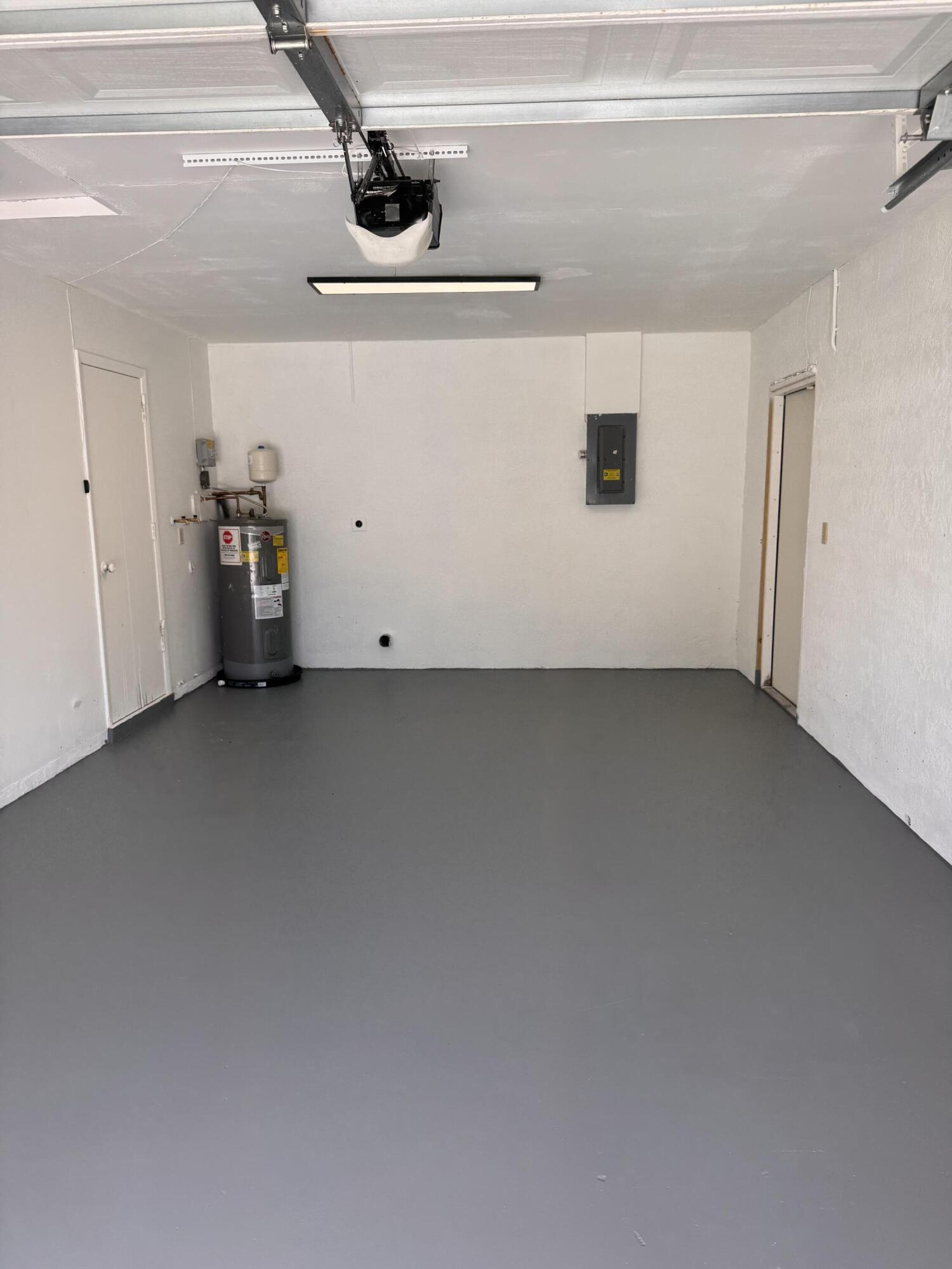 LAKEWOOD PARK ADDITION NO 1 - Residential Lease