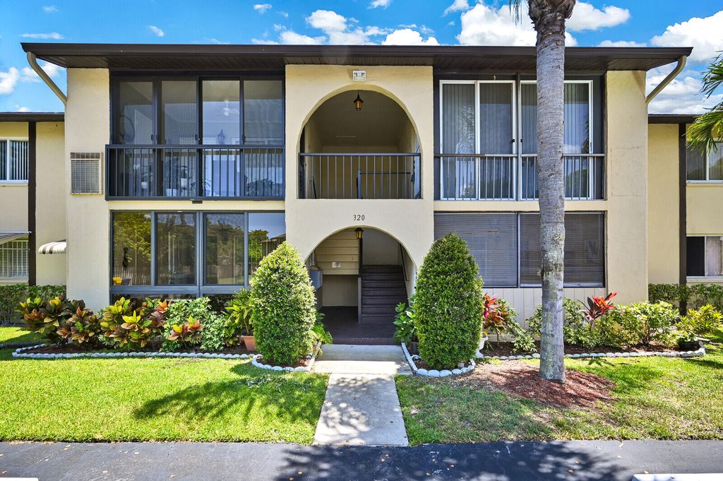 Photo of 320 Pine Ridge Circle Cir #D-2, Greenacres, FL 33463 (MLS # R10816645)