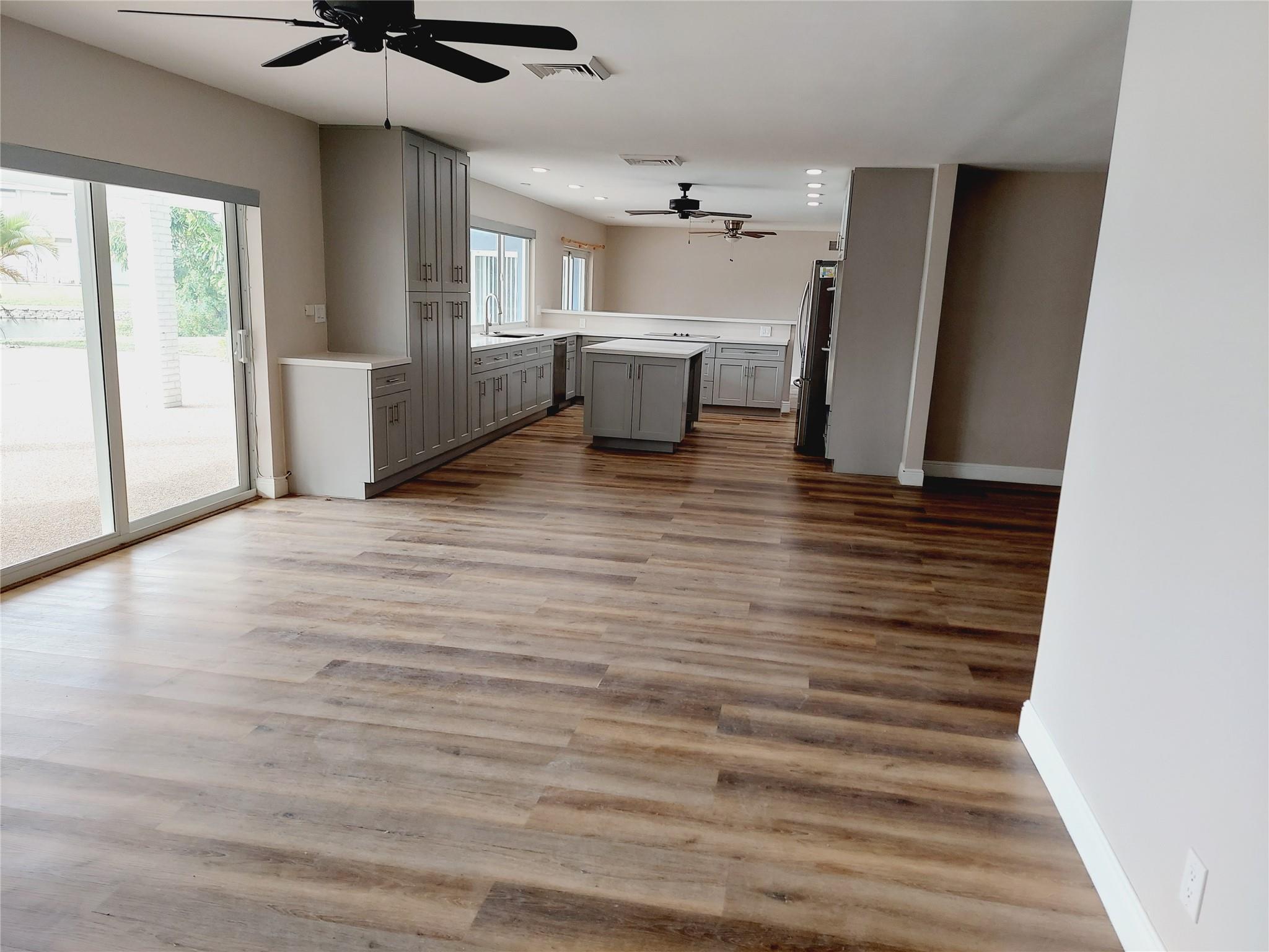 Jacaranda Area 12-C 76-12 - Residential