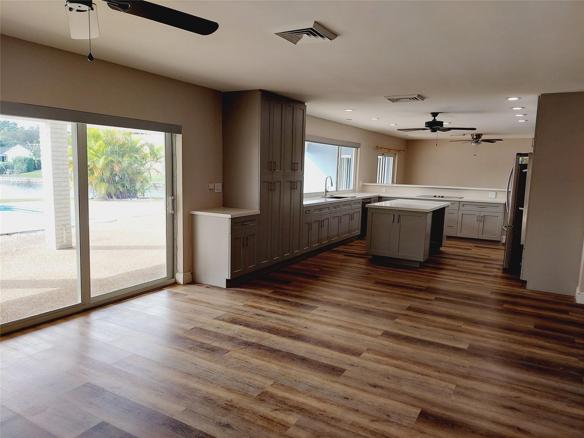 Jacaranda Area 12-C 76-12 - Residential