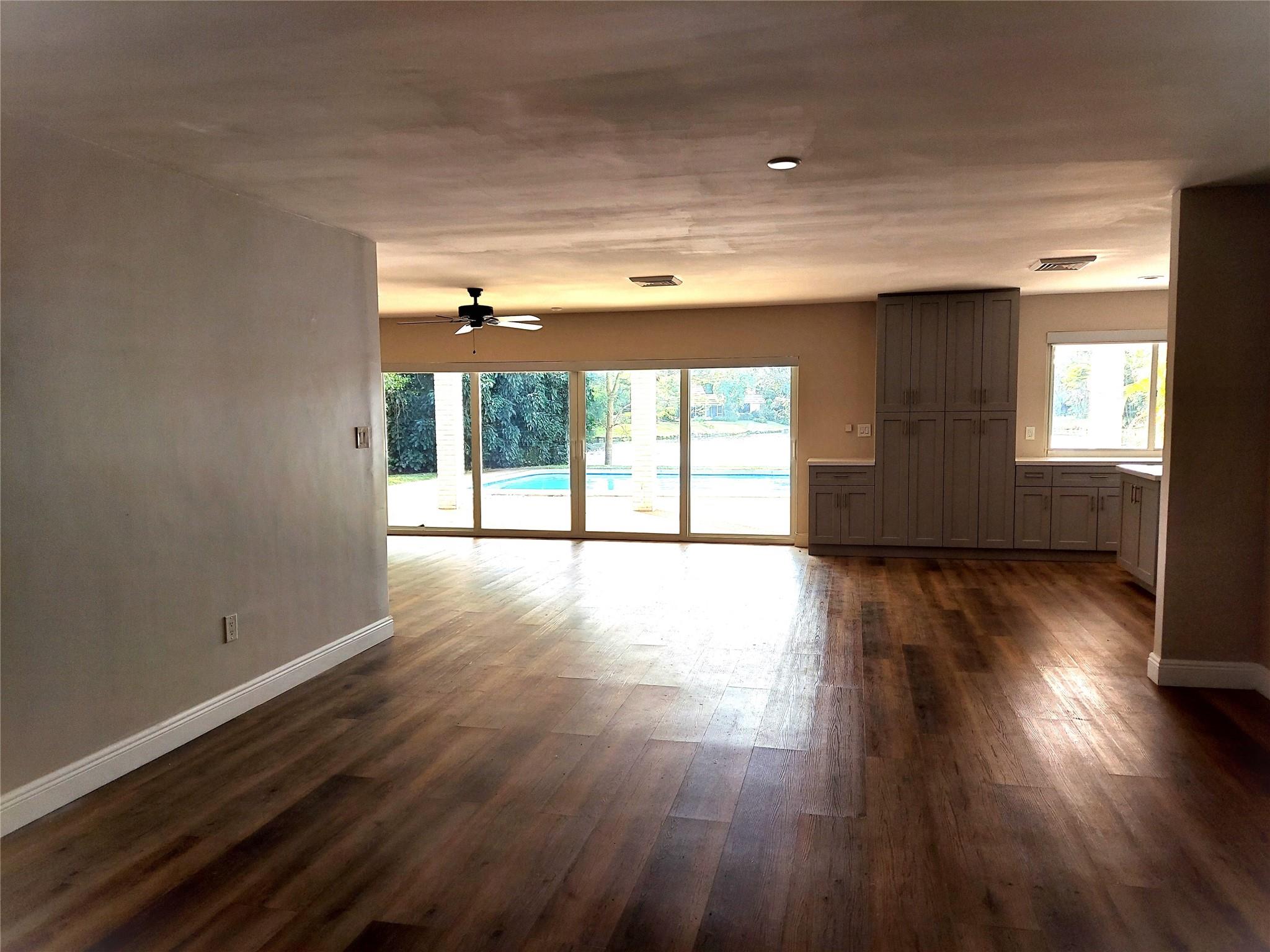 Jacaranda Area 12-C 76-12 - Residential