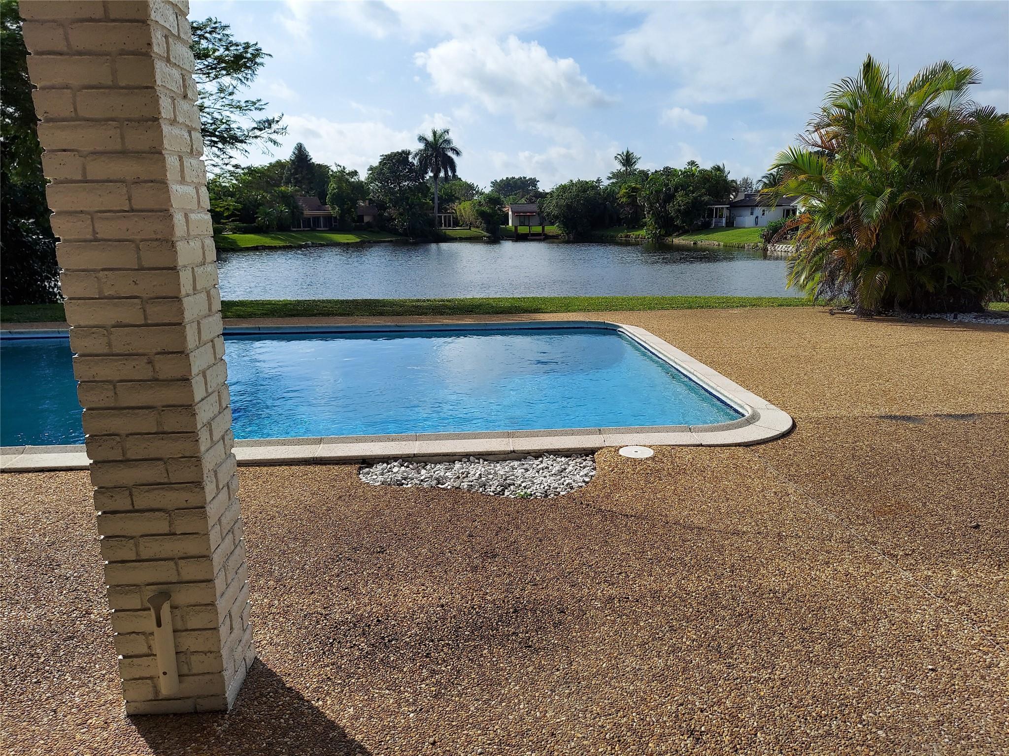 Jacaranda Area 12-C 76-12 - Residential