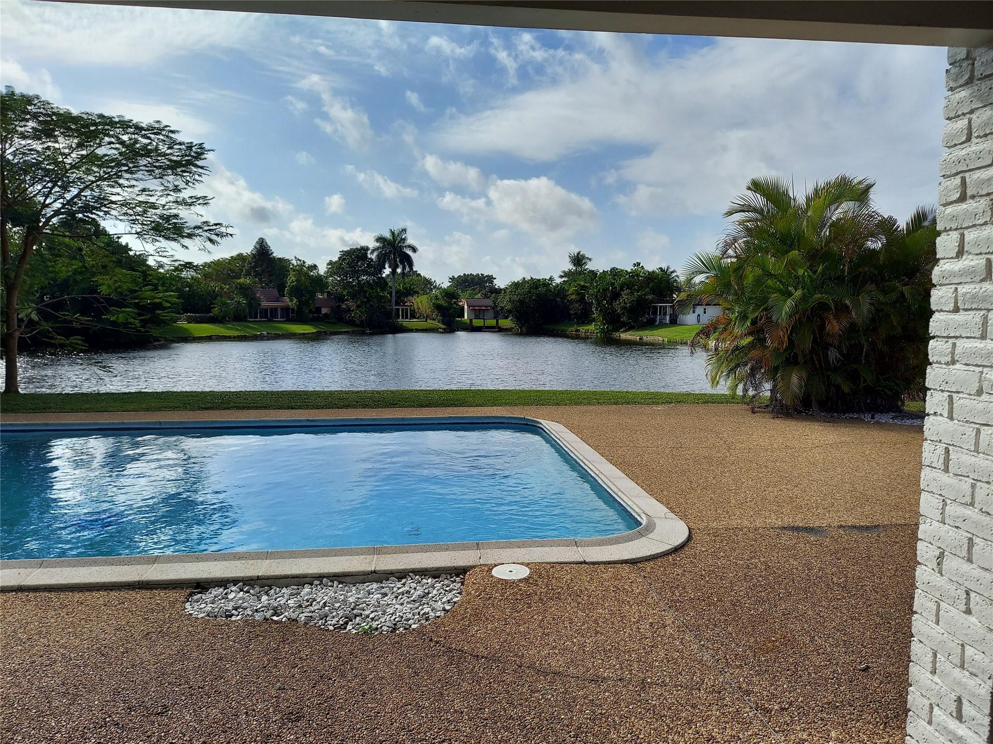 Jacaranda Area 12-C 76-12 - Residential