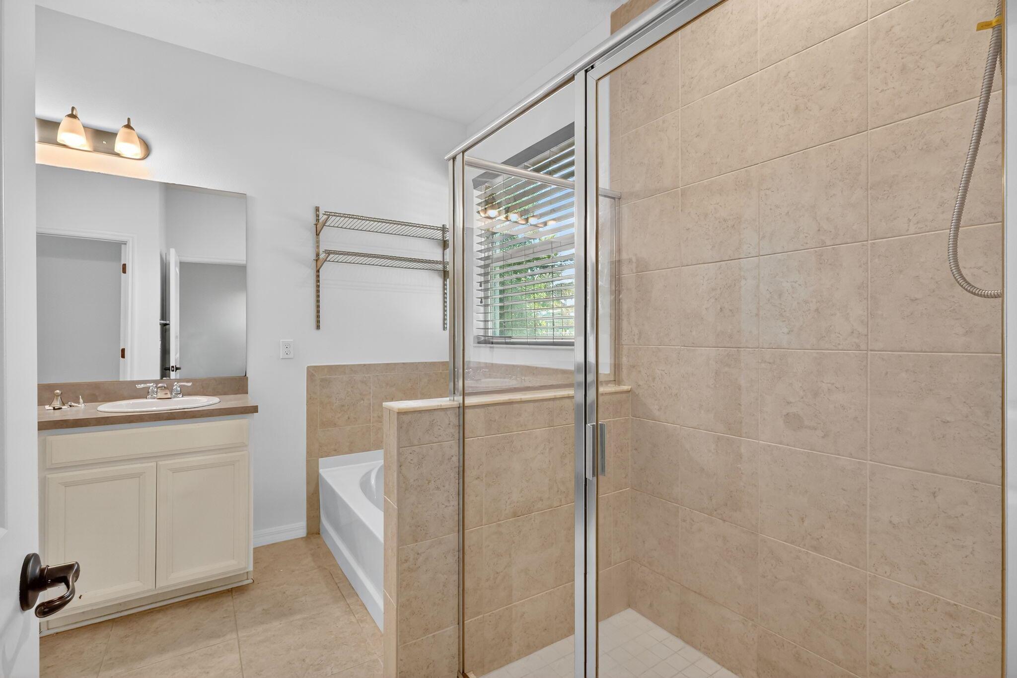 PORT ST LUCIE SECTION 41 - Residential Lease