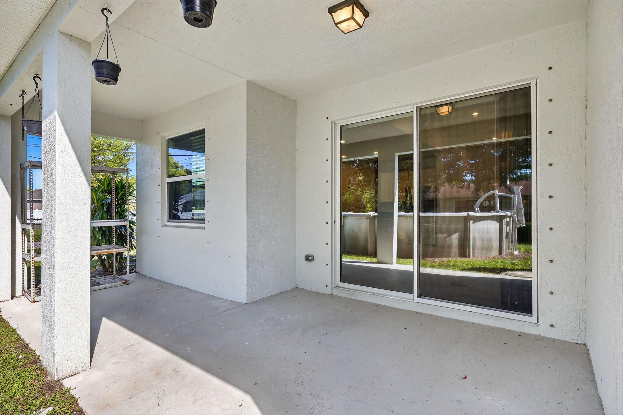 PORT ST LUCIE SECTION 41 - Residential Lease