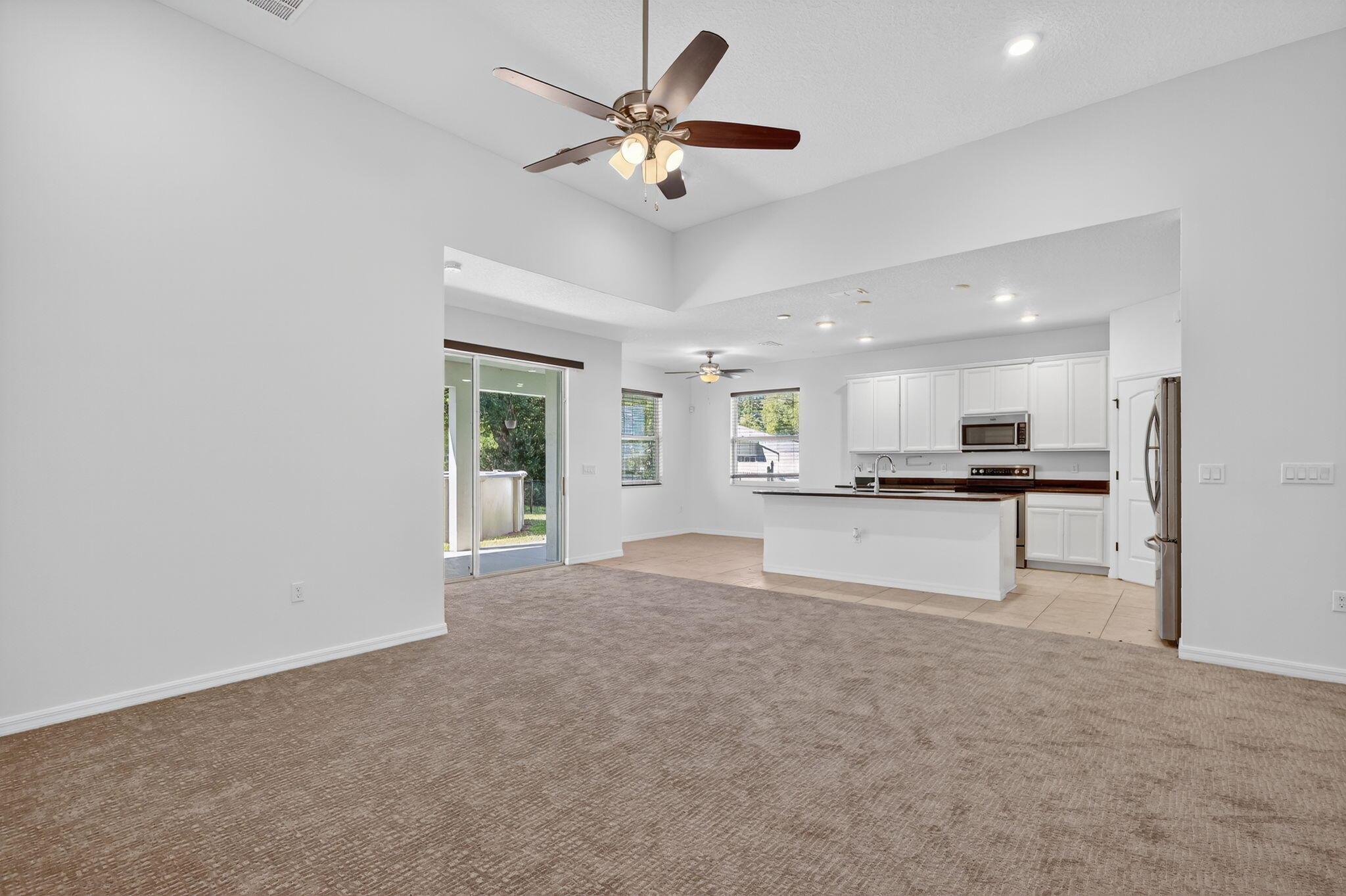 PORT ST LUCIE SECTION 41 - Residential Lease