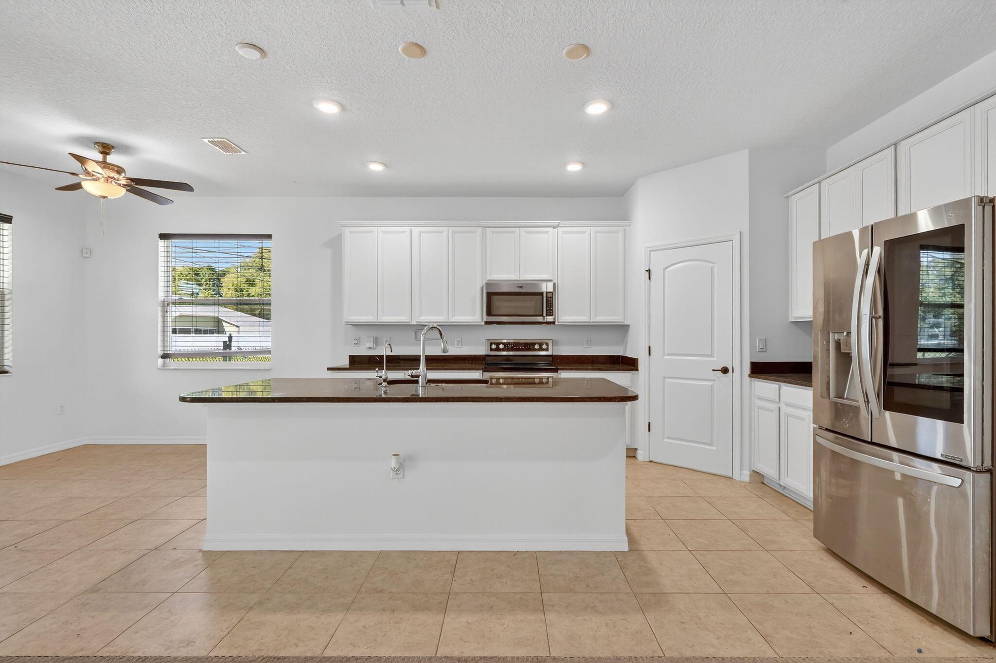PORT ST LUCIE SECTION 41 - Residential Lease