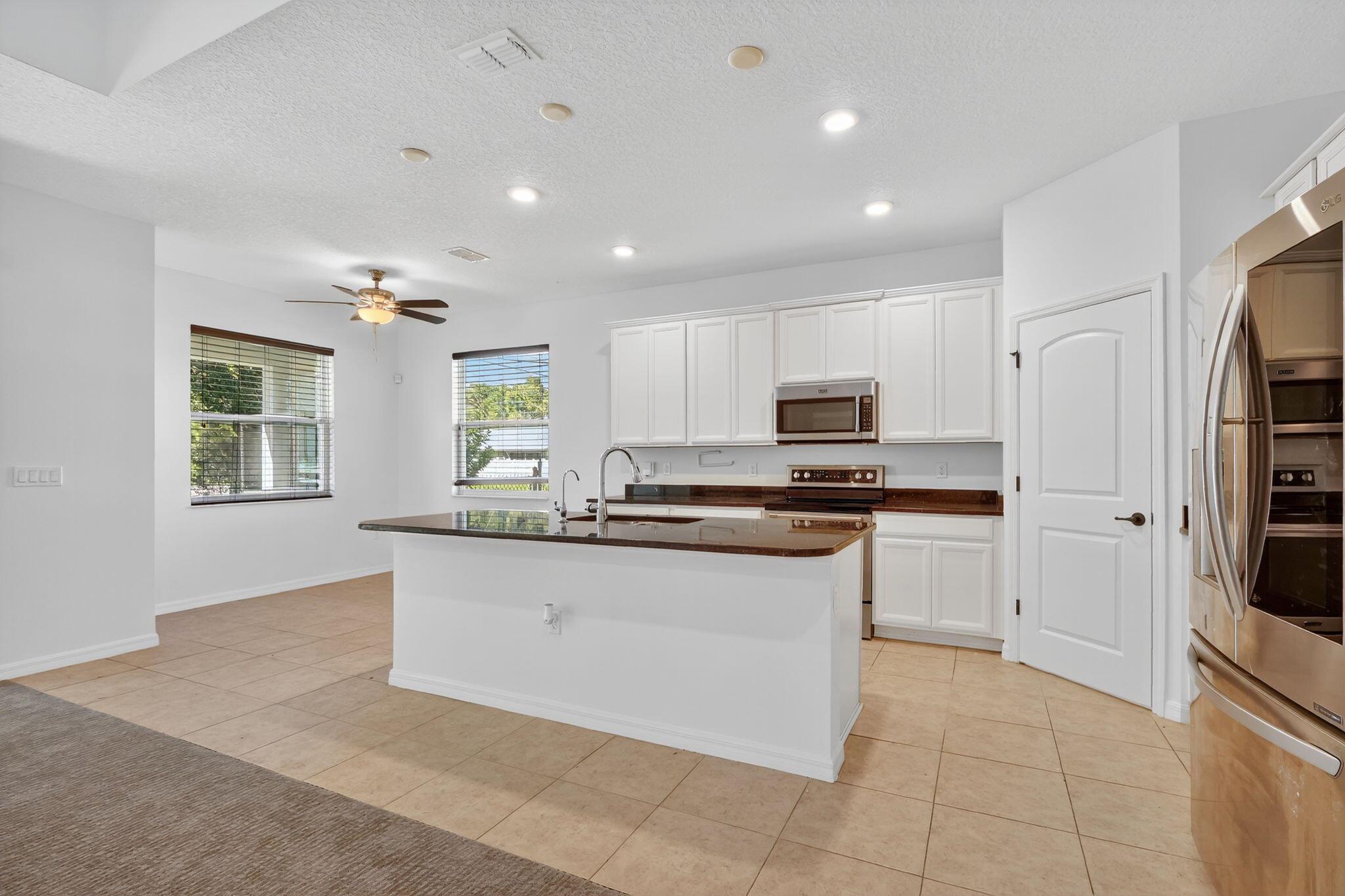 PORT ST LUCIE SECTION 41 - Residential Lease