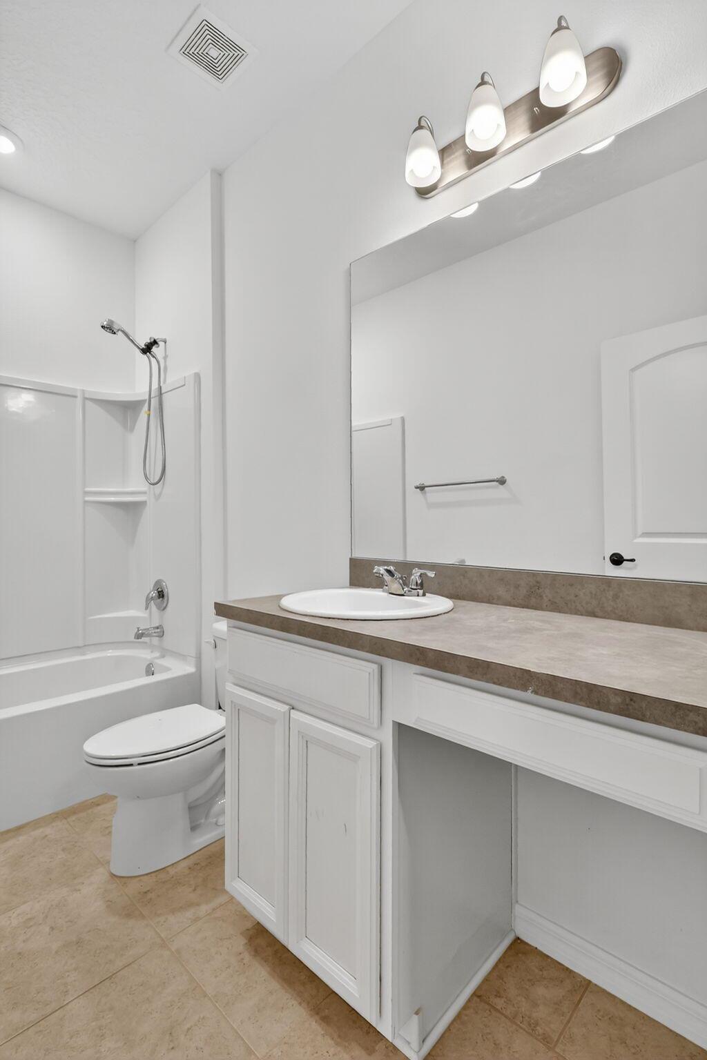 PORT ST LUCIE SECTION 41 - Residential Lease