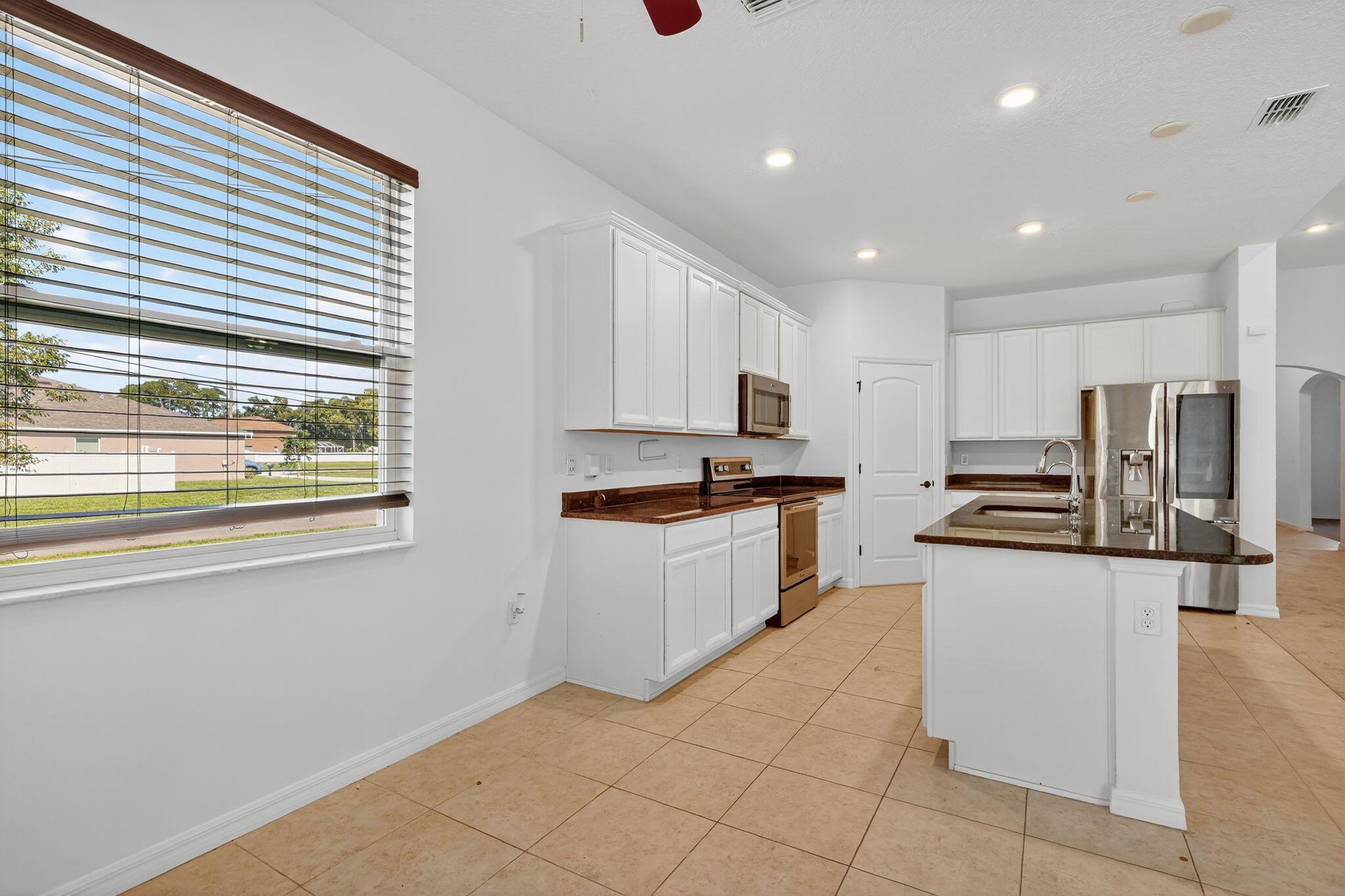 PORT ST LUCIE SECTION 41 - Residential Lease