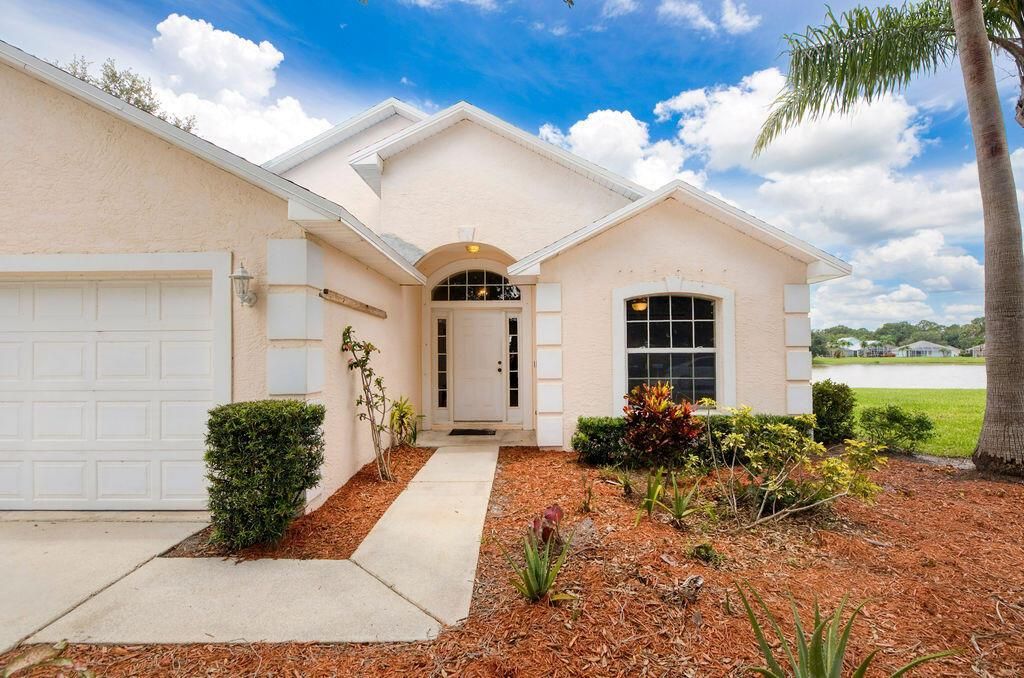 Photo of 536 SW Cyrilla Trail, Port Saint Lucie, FL 34953 (MLS # R11105626)