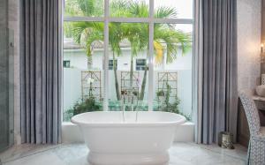 OLD PALM - Residential