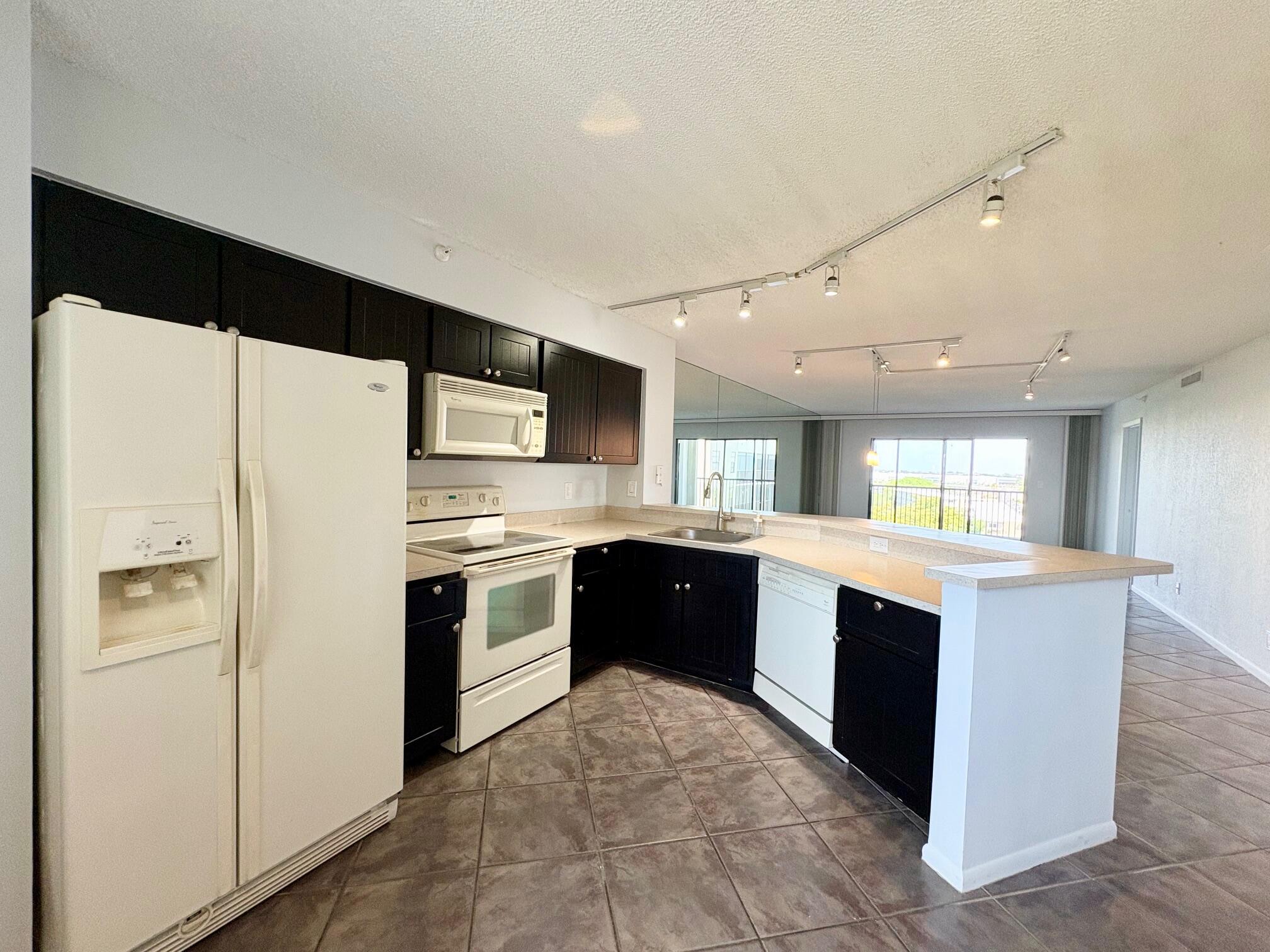 2205 S Cypress Bend Drive 908