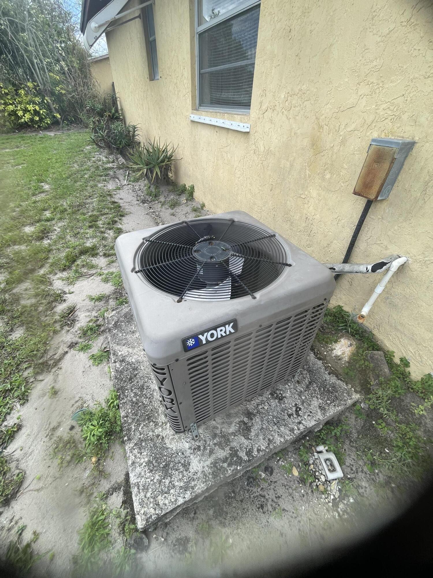 PARKWAY VILLAGE - Residential