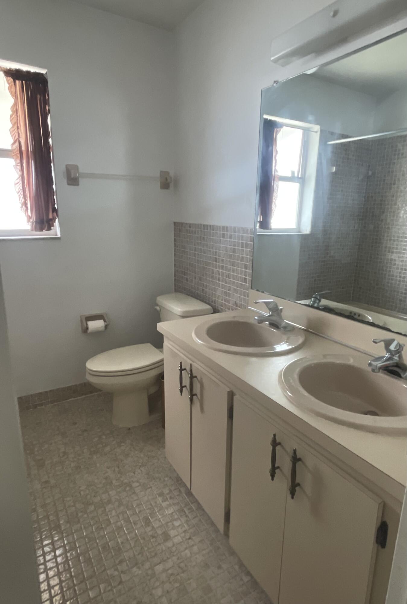 PARKWAY VILLAGE - Residential