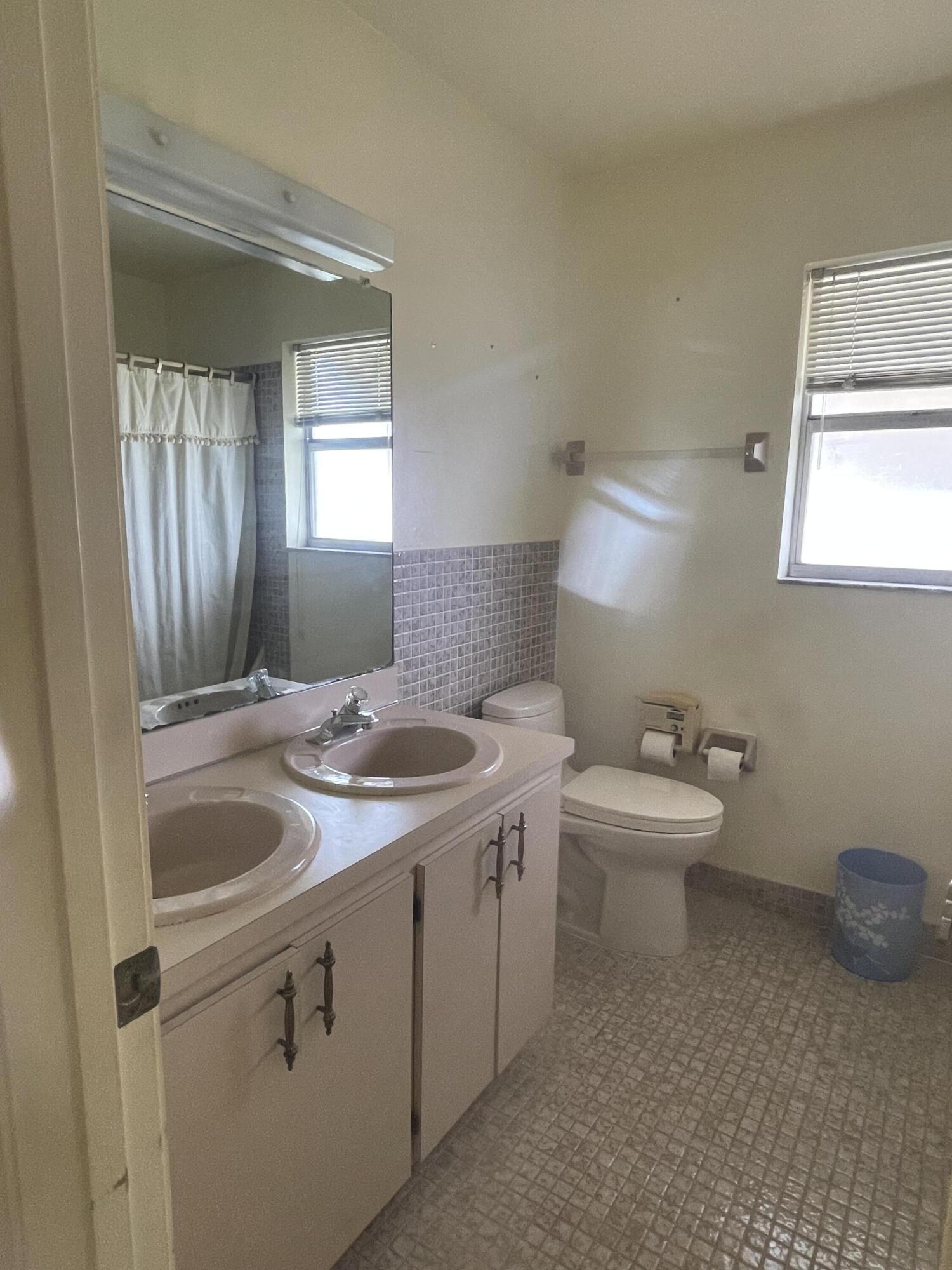 PARKWAY VILLAGE - Residential