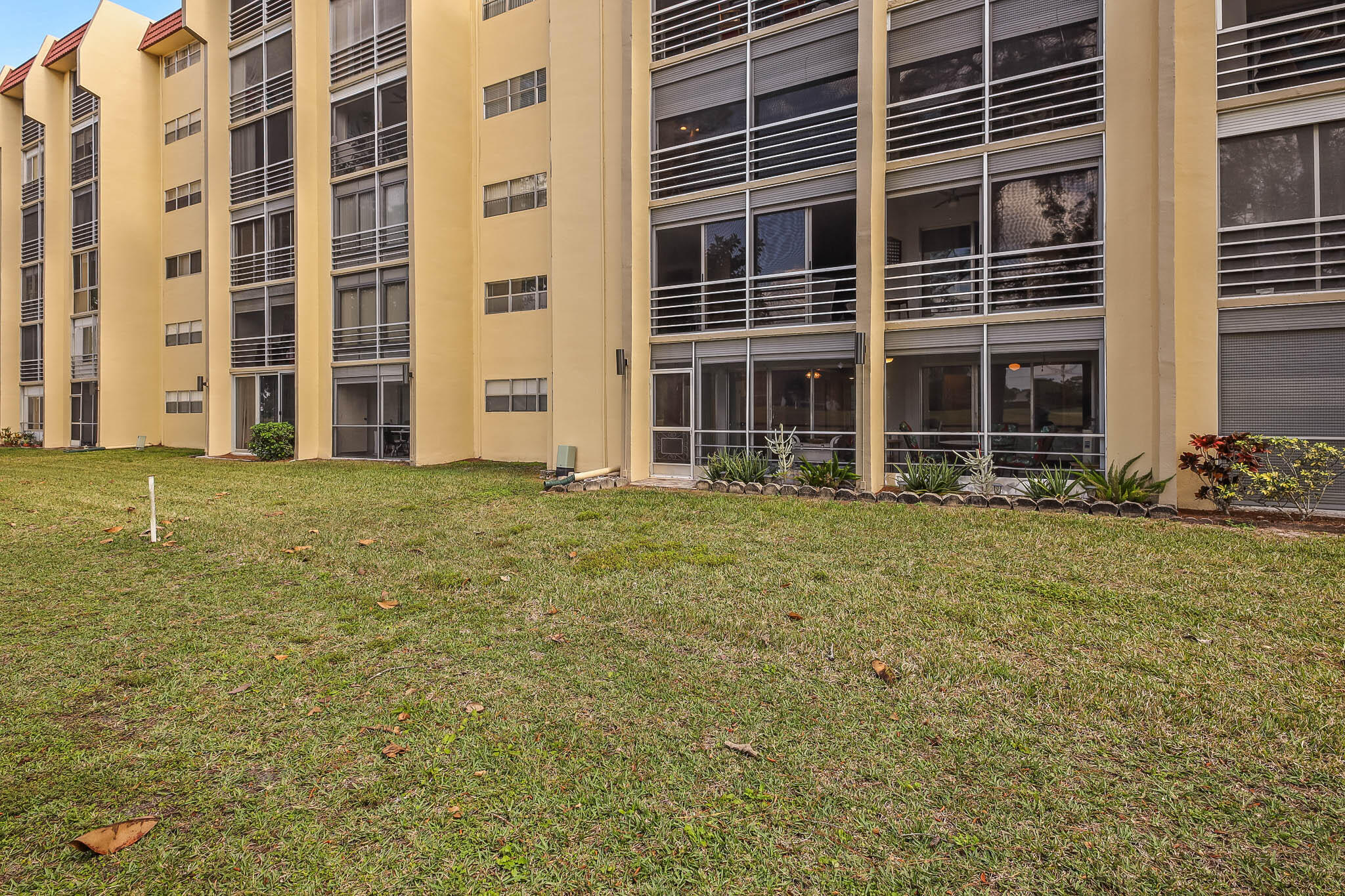 POINCIANA PLACE CONDO 1,2,8 AND 9 - Residential