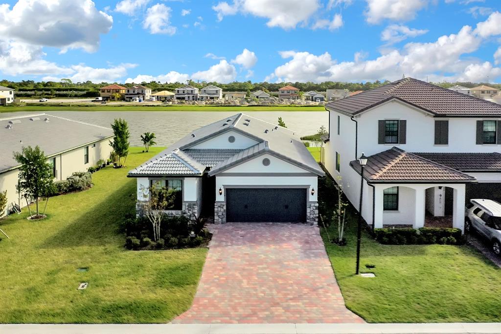 Photo of 4938 Exmoor Street St, Lake Worth Beach, FL 33467 (MLS # R10761106)