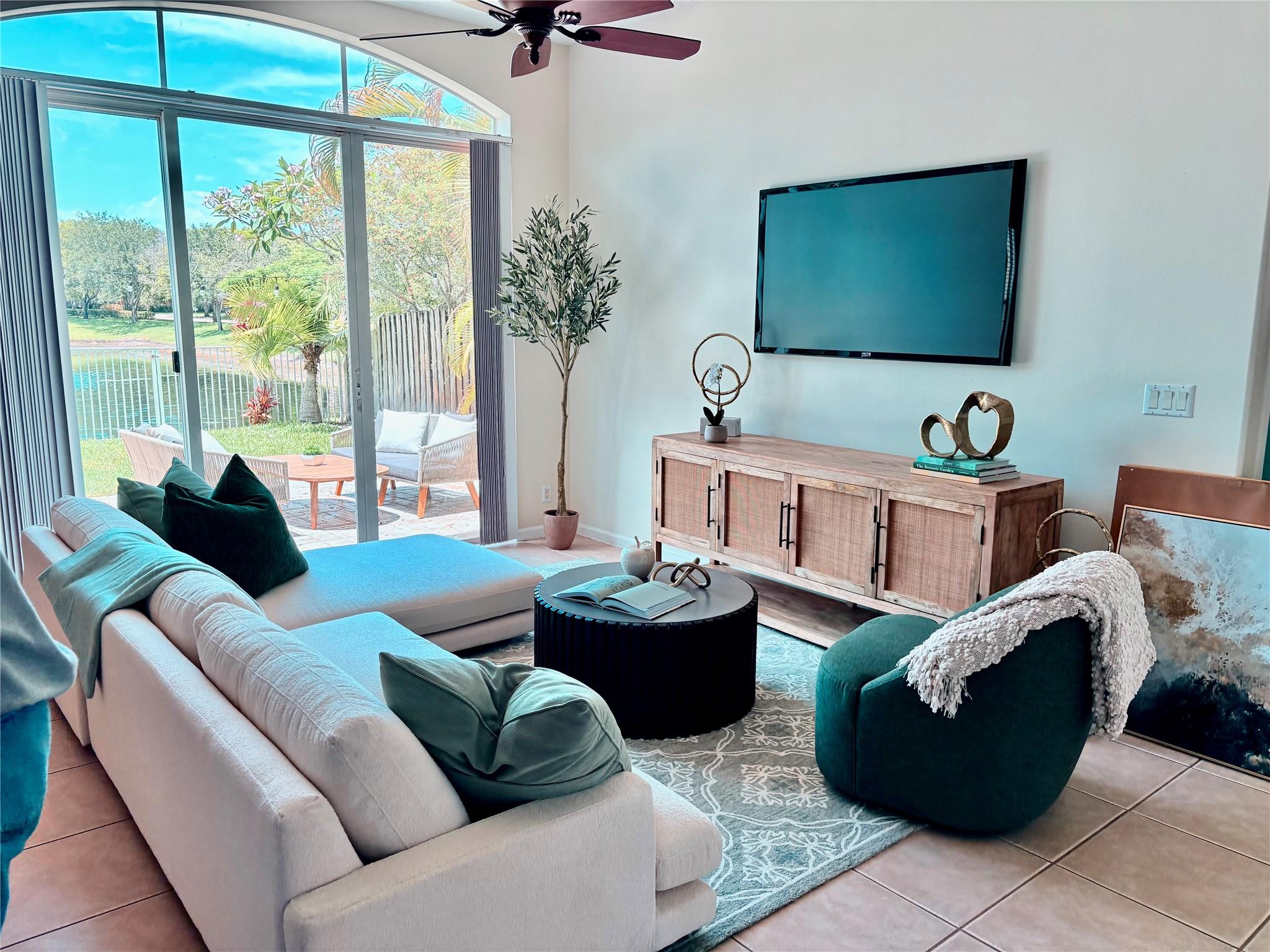 4283 S Magnolia Cir