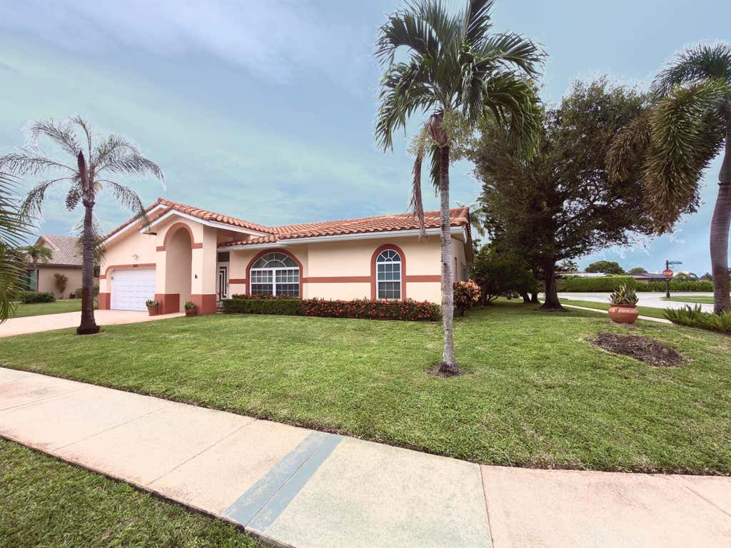 Photo of 501 SW 168th Way, Weston, FL 33326 (MLS # B26055247)