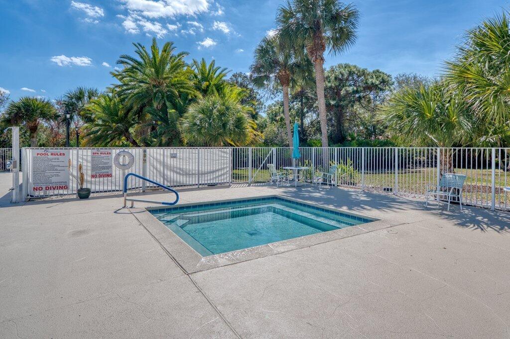 WHISPERING SOUND - Residential