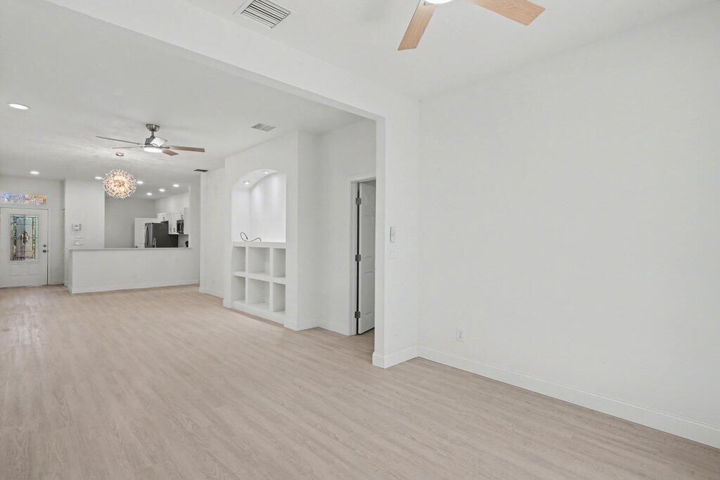 1331 SW Greens Pointe Way