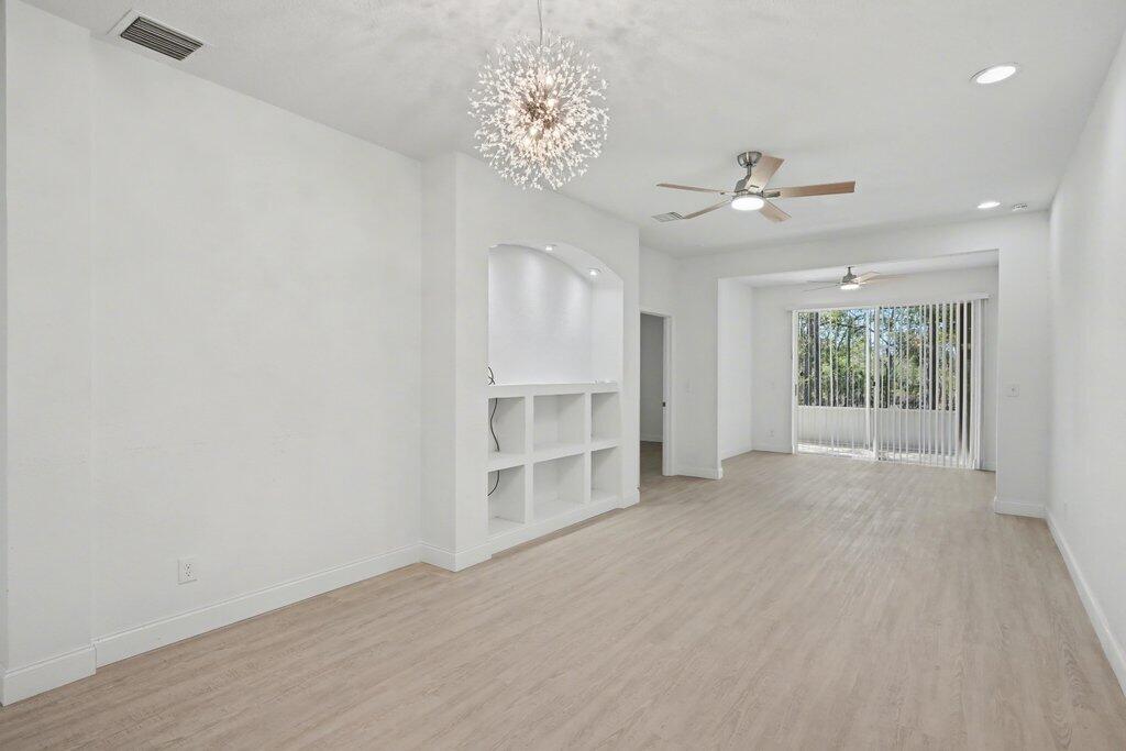 WHISPERING SOUND - Residential