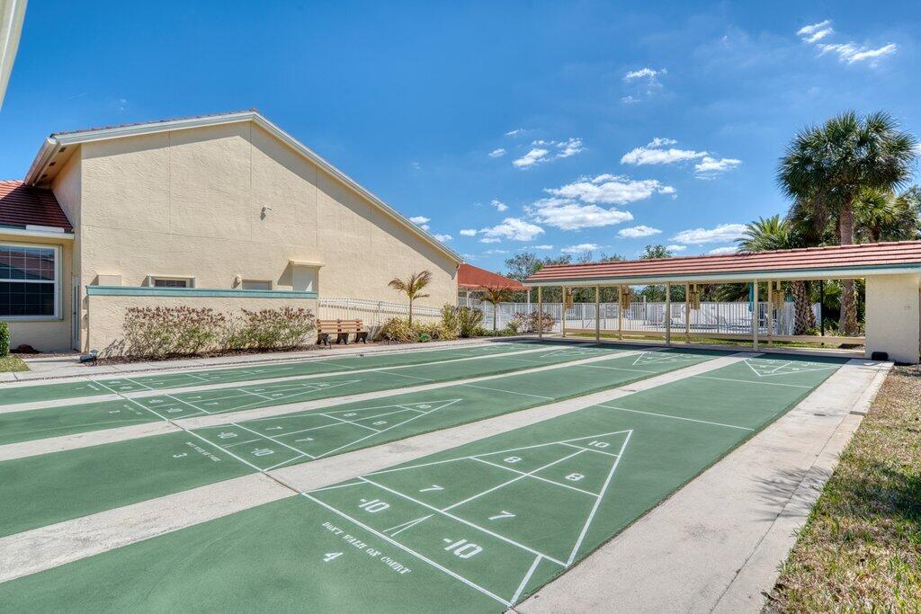 WHISPERING SOUND - Residential