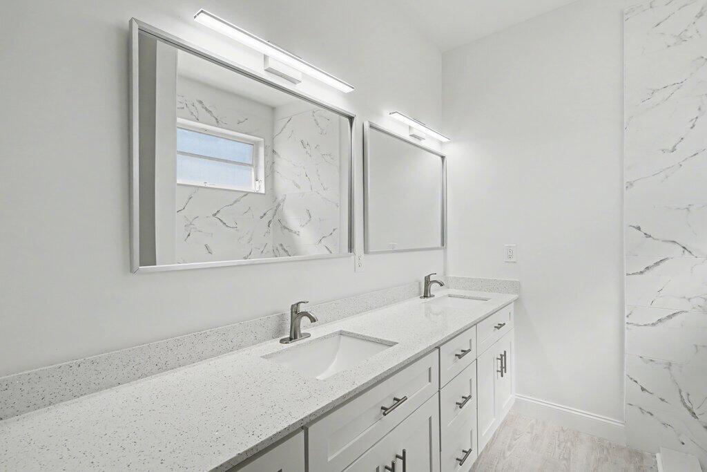 WHISPERING SOUND - Residential