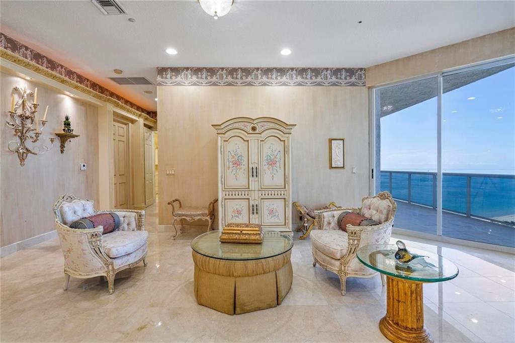 L'Hermitage - Residential