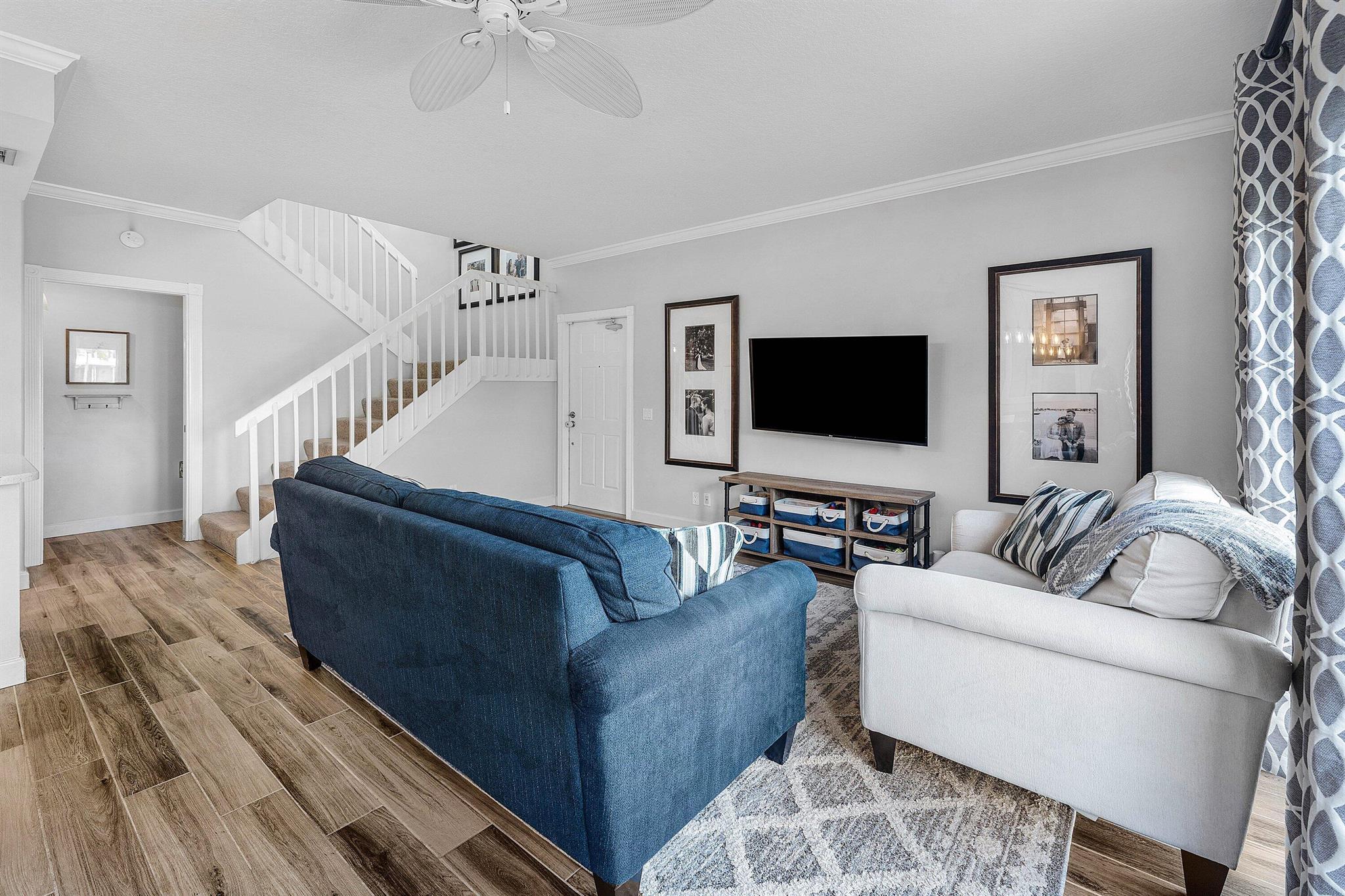 RIVERWALK 6 - Residential Lease