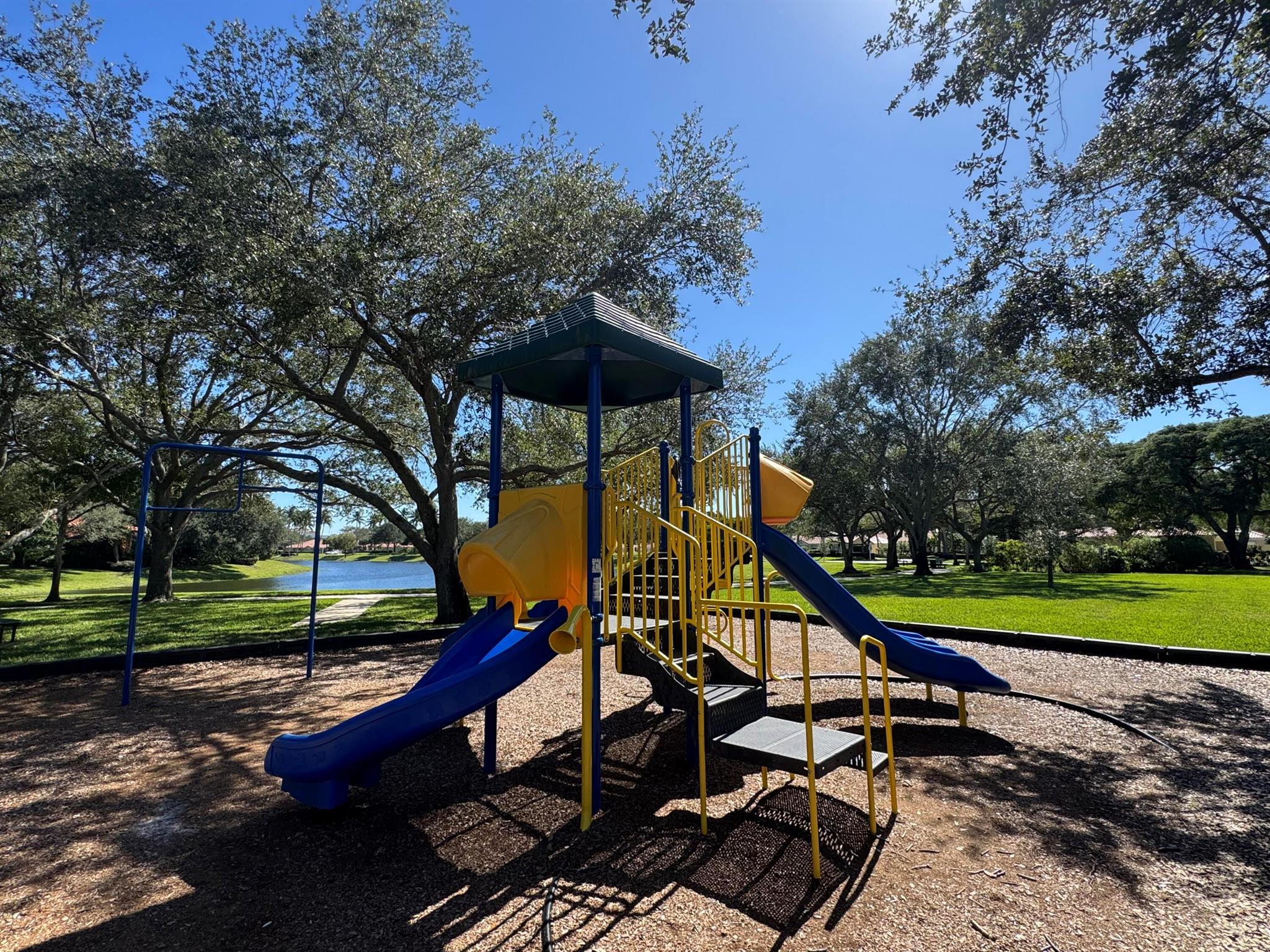 RIVERWALK 6 - Residential Lease