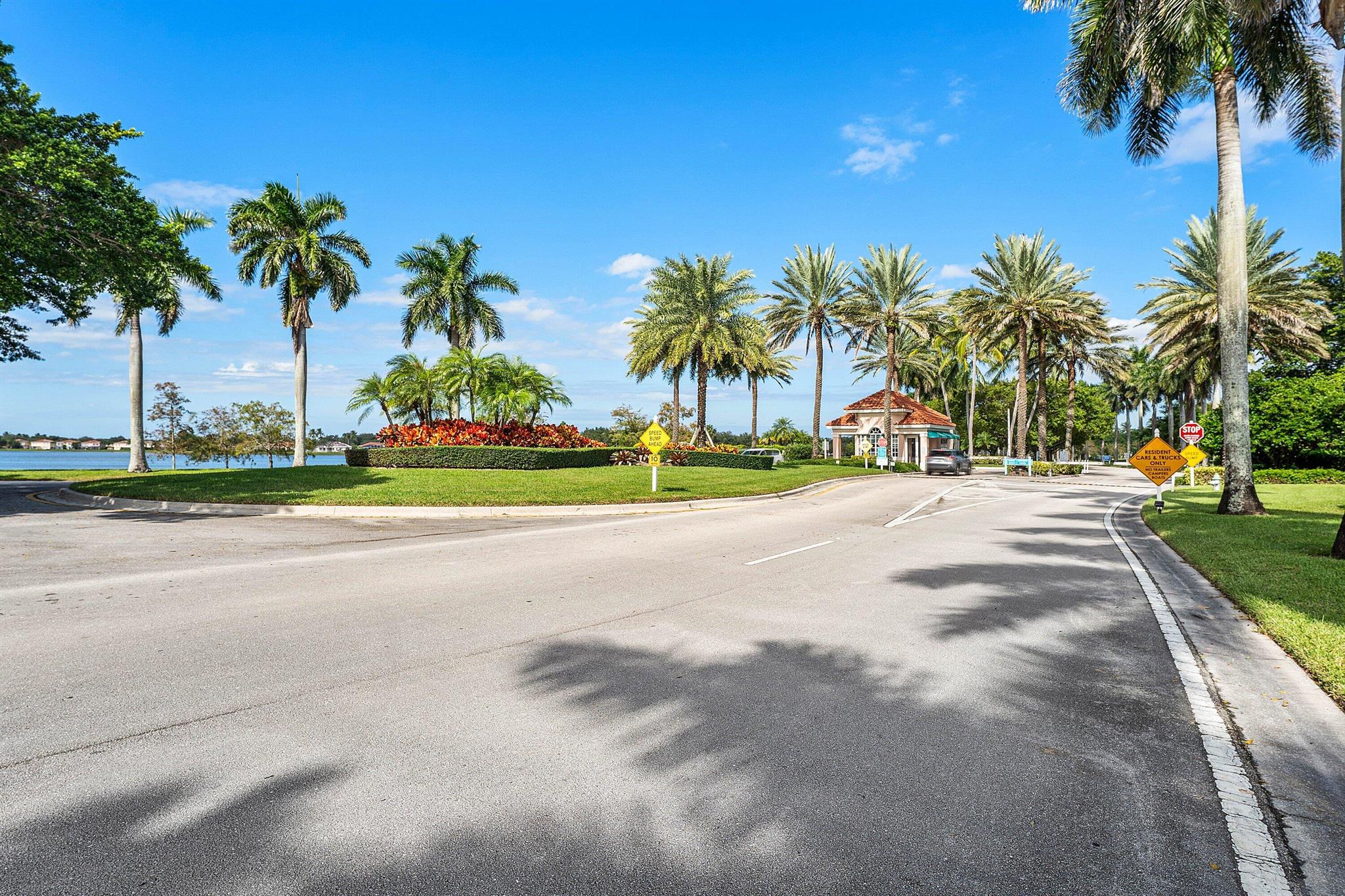 RIVERWALK 6 - Residential Lease