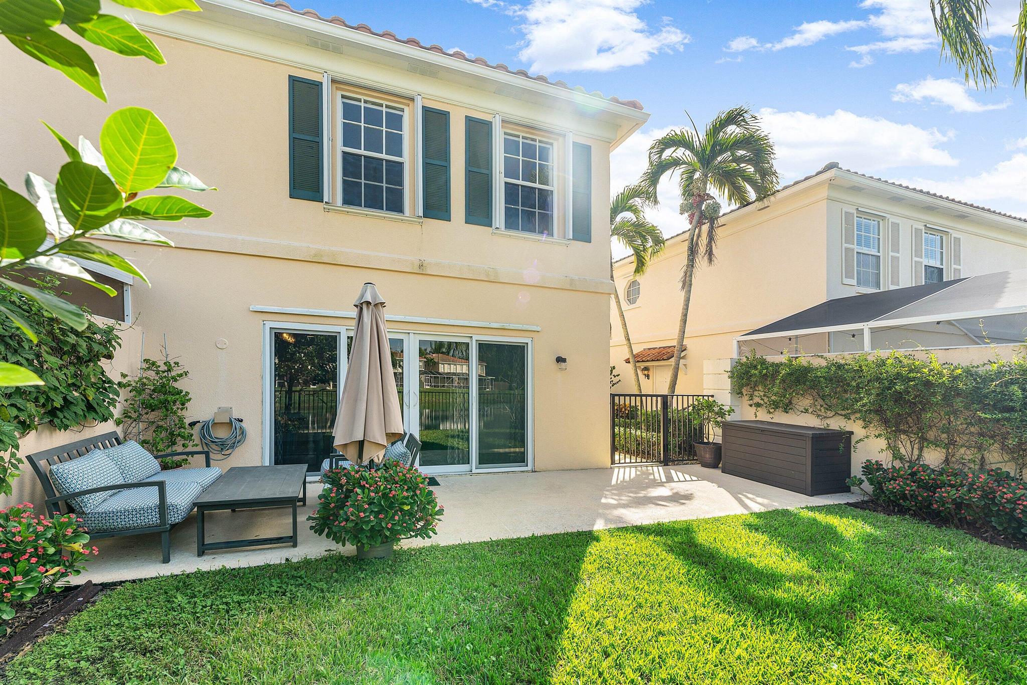 RIVERWALK 6 - Residential Lease