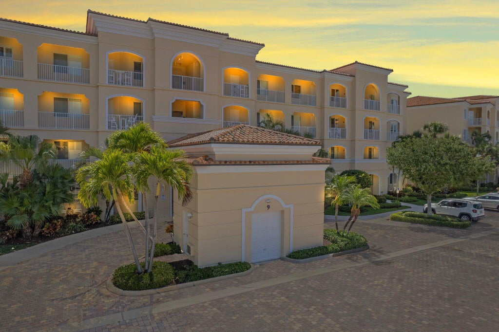 Photo of 9 Harbour Isle Drive E #103, Fort Pierce, FL 34949 (MLS # R11101663)