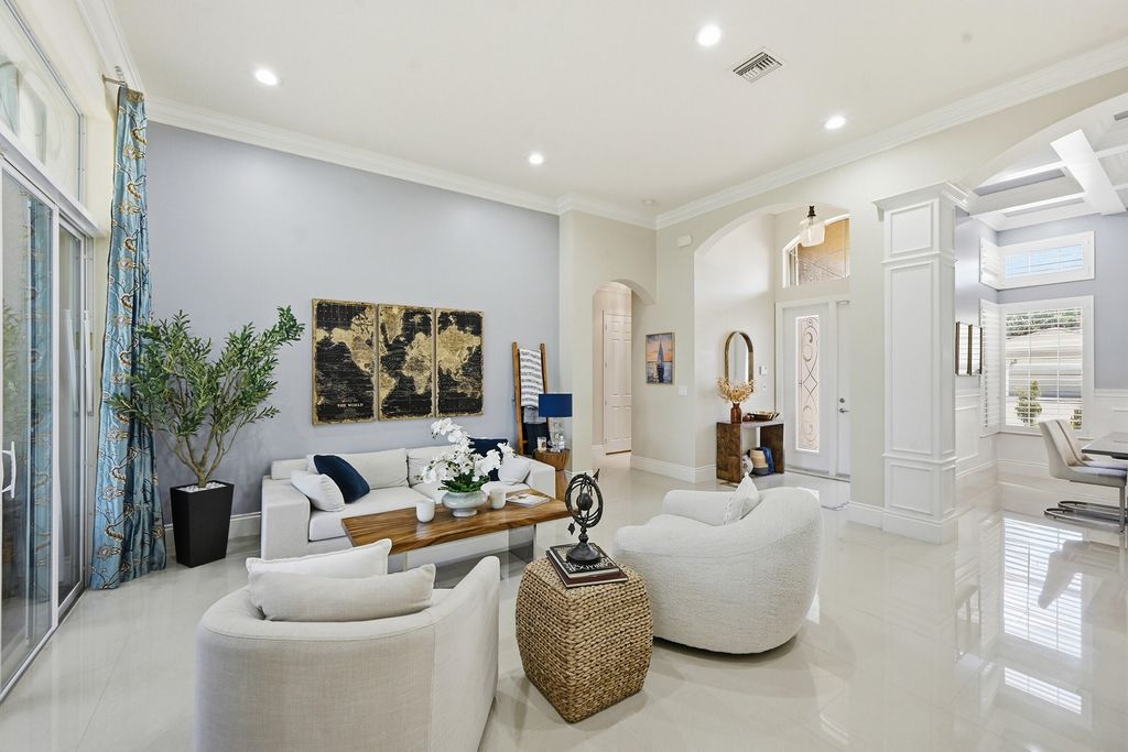 Photo of 10469 Whitewind Circle, Boynton Beach, FL 33473 (MLS # B26024173)