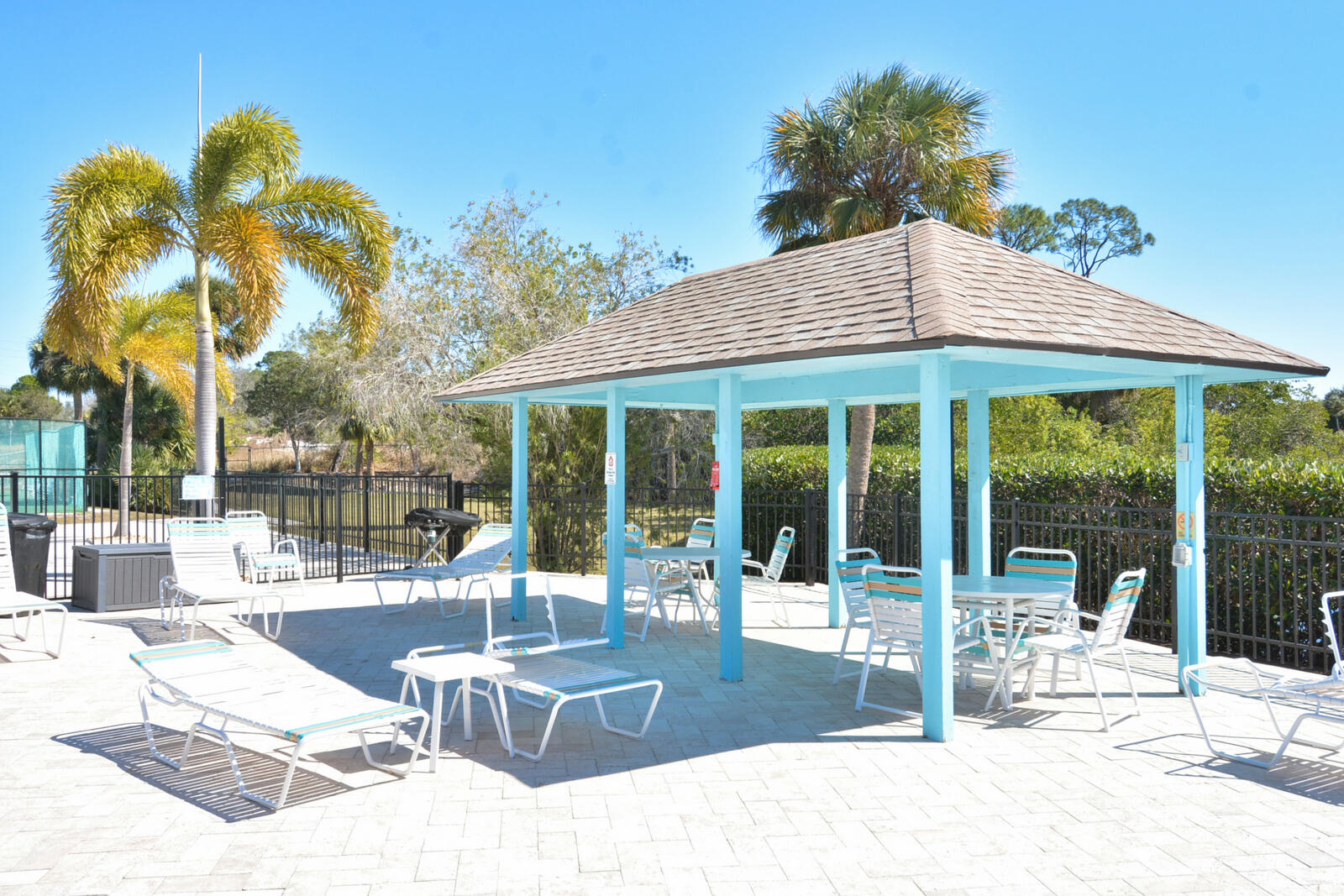 BEACON 21 CONDO - Residential