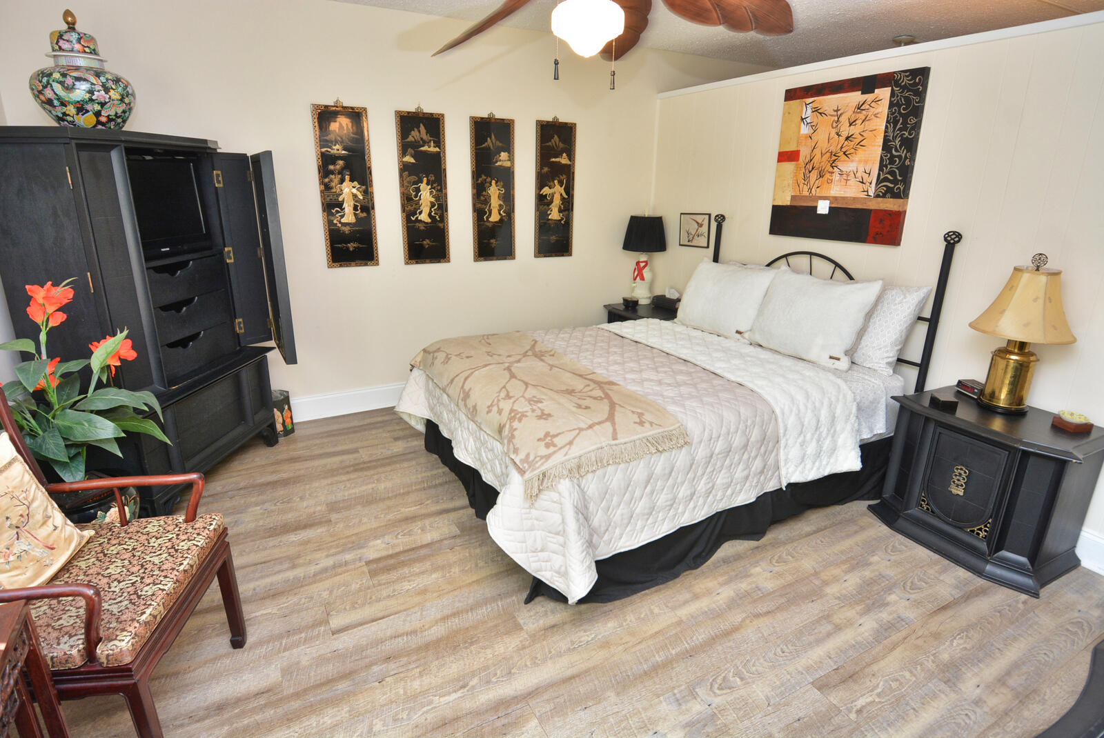 BEACON 21 CONDO - Residential