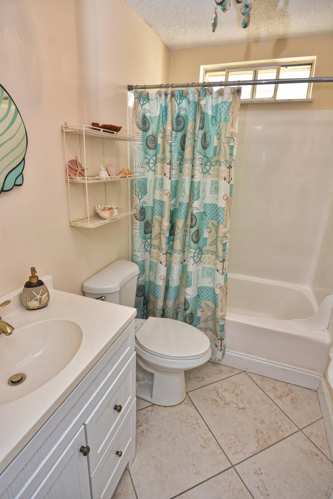 BEACON 21 CONDO - Residential