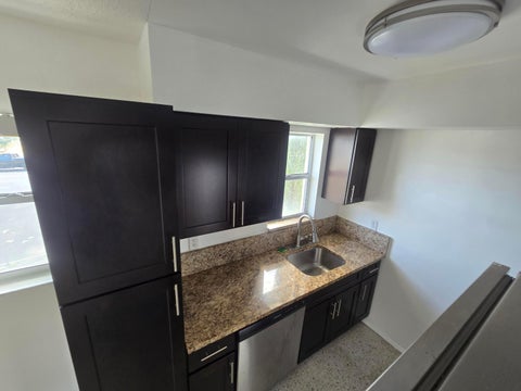 Tiny photo for 270 NE 40th Street NE #26, Oakland Park, FL 33334 (MLS # B26041493)