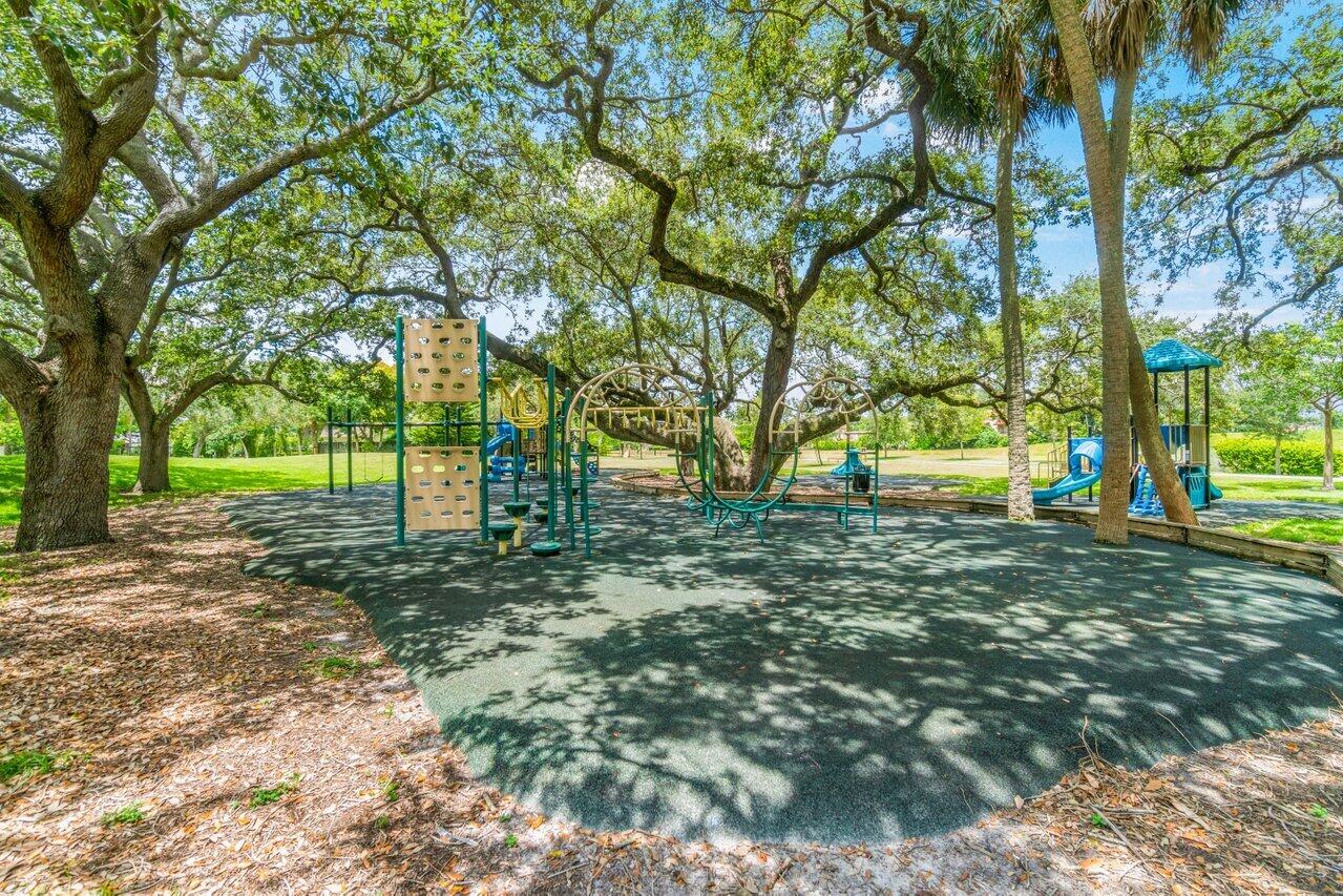 COQUINA LAKES - Residential