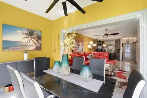 5171 W Oakland Park Blvd Unit 102, Lauderdale Lakes, FL MLS: F10489413