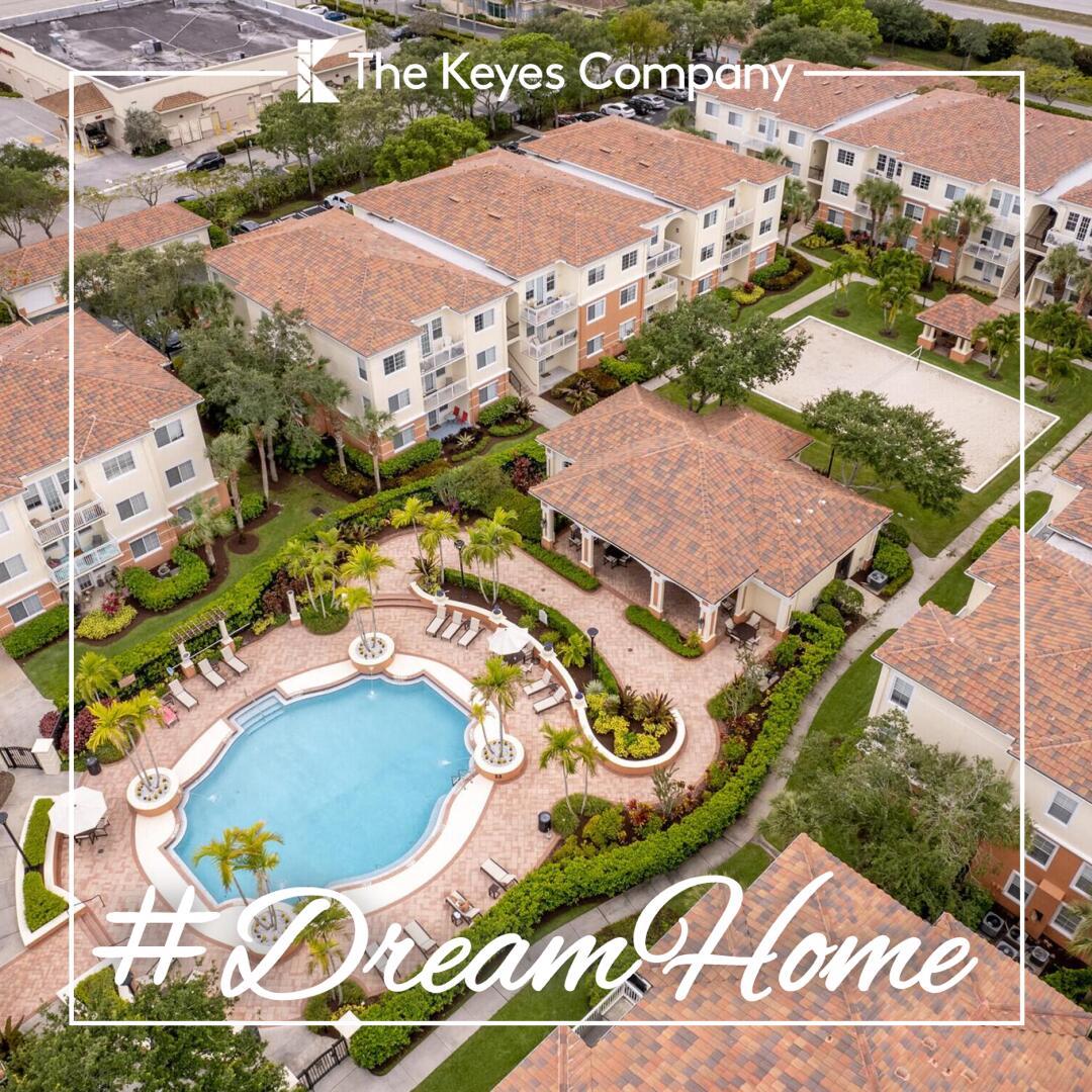 Simply Stunning!! Sought after 1st floor, 3 bedroom, 2 bath, patio unit in Resort Style Mezzano. Property features a bright and open floorplan, Volume ceilings, garden tub, large walk in closets, stainless appliances, tile flooring through out, crown molding and this unit is located just steps to the pool and club amenities. Mezzano is a quaint and gated community with only 9 buildings surrounding all of the resort style amenities. Character Property at it's finest!! Hurryyyyy!!!