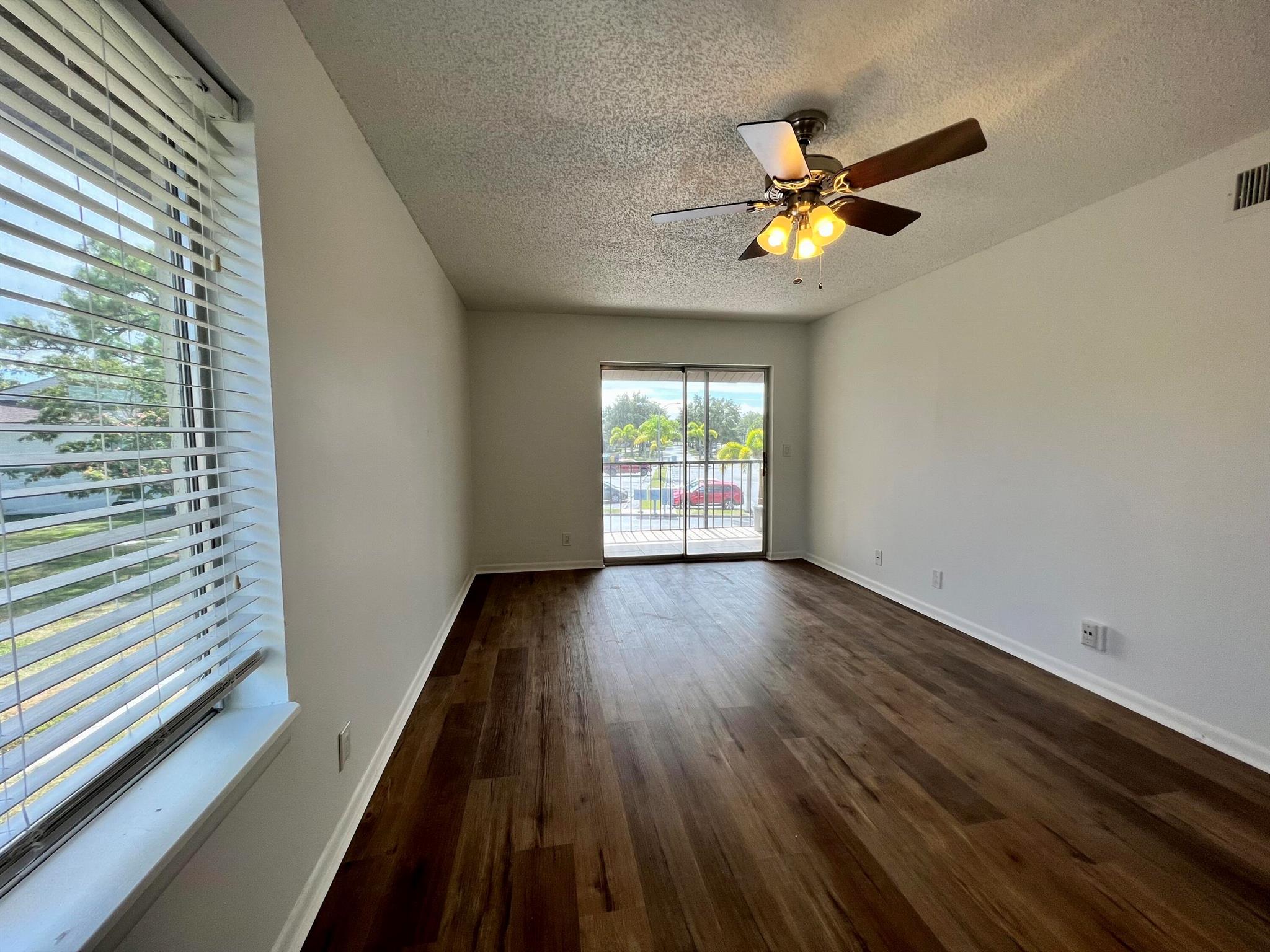 CHASEWOOD OF JUPITER COND - Residential
