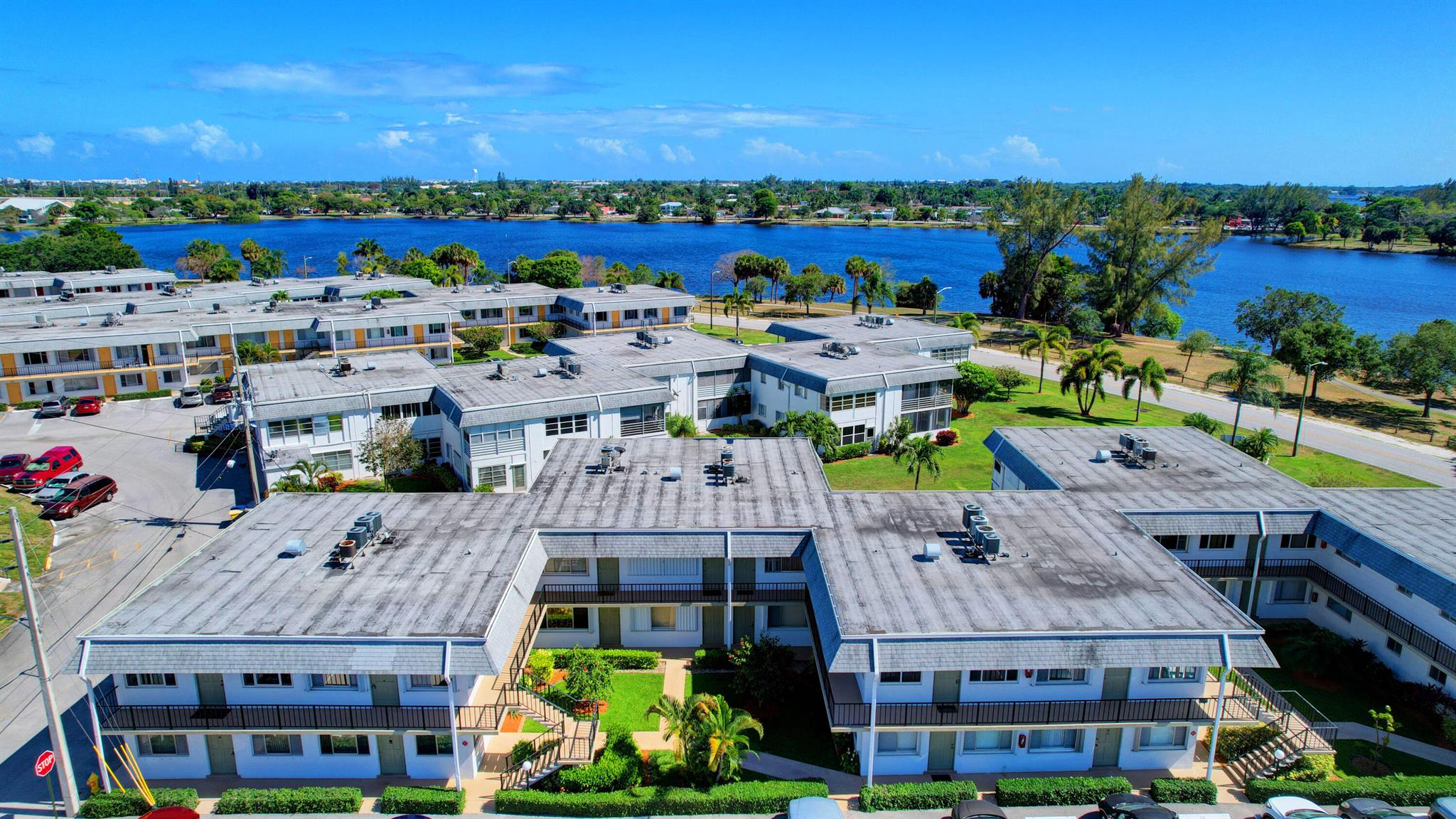 MURRY HILLS APT BLDG CONDO - Residential