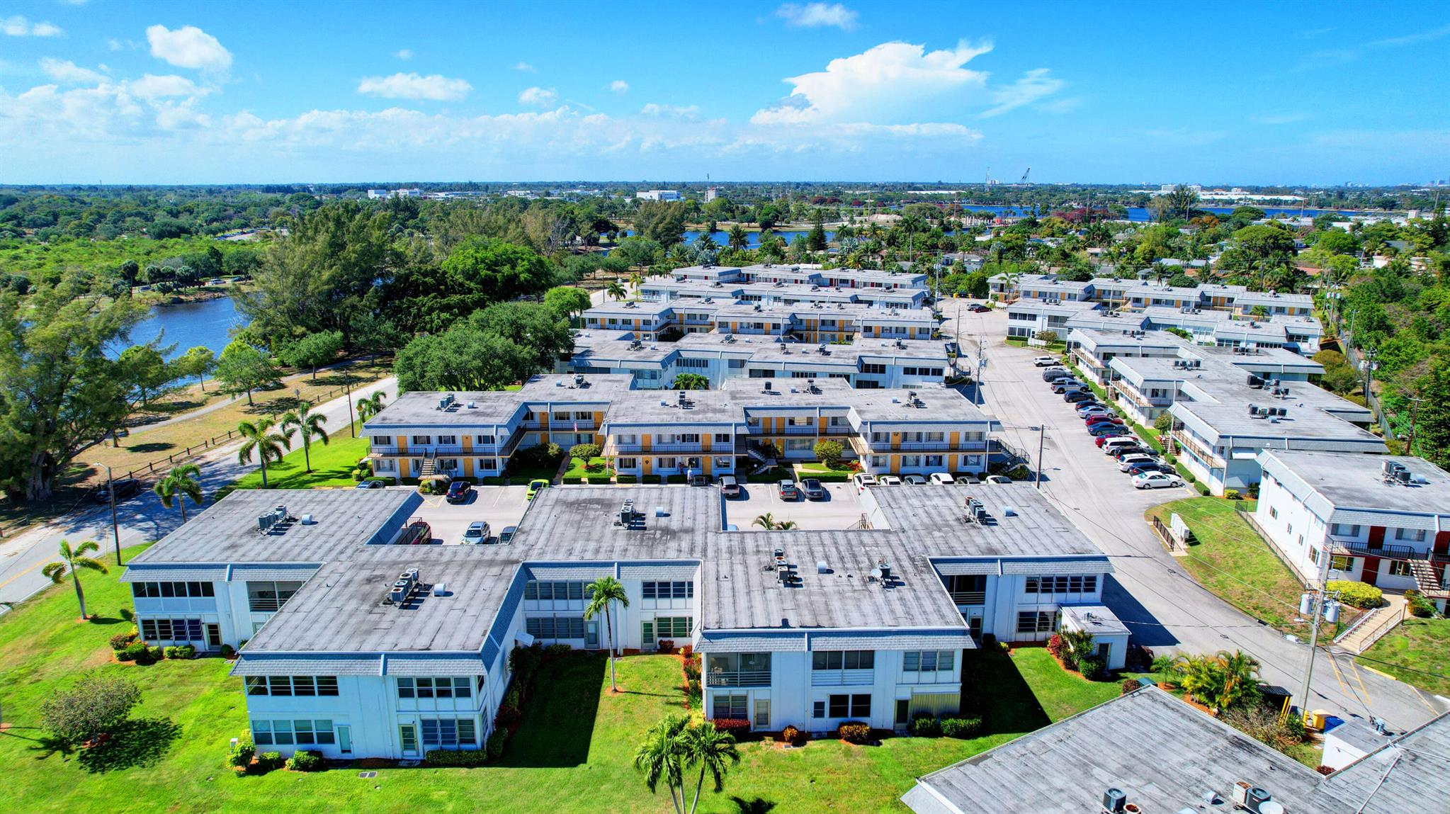 MURRY HILLS APT BLDG CONDO - Residential