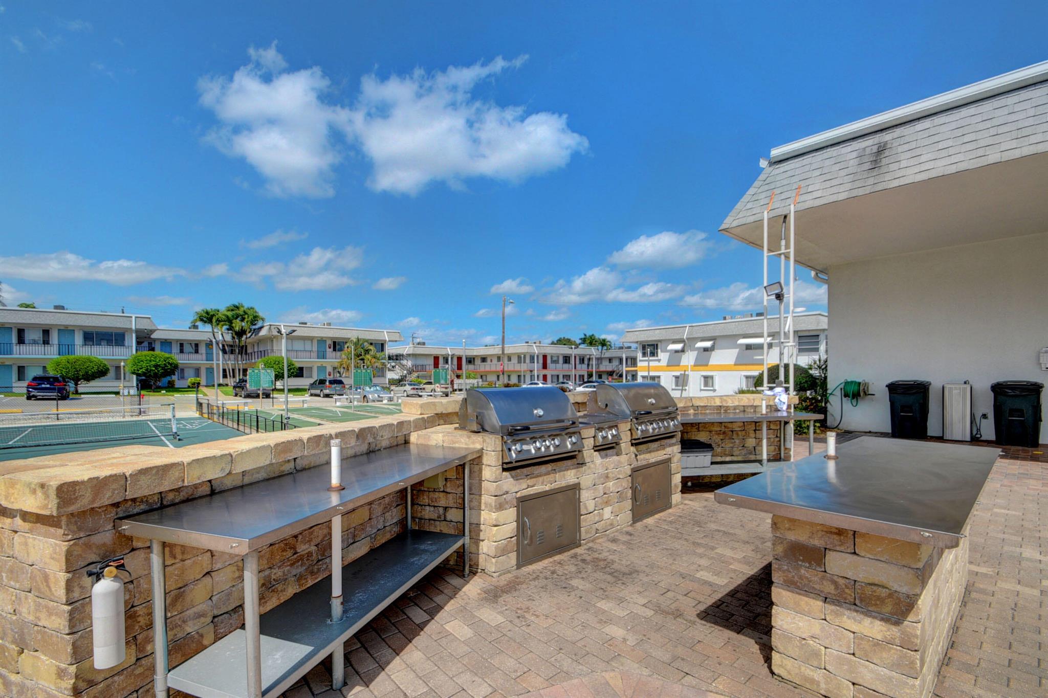 MURRY HILLS APT BLDG CONDO - Residential