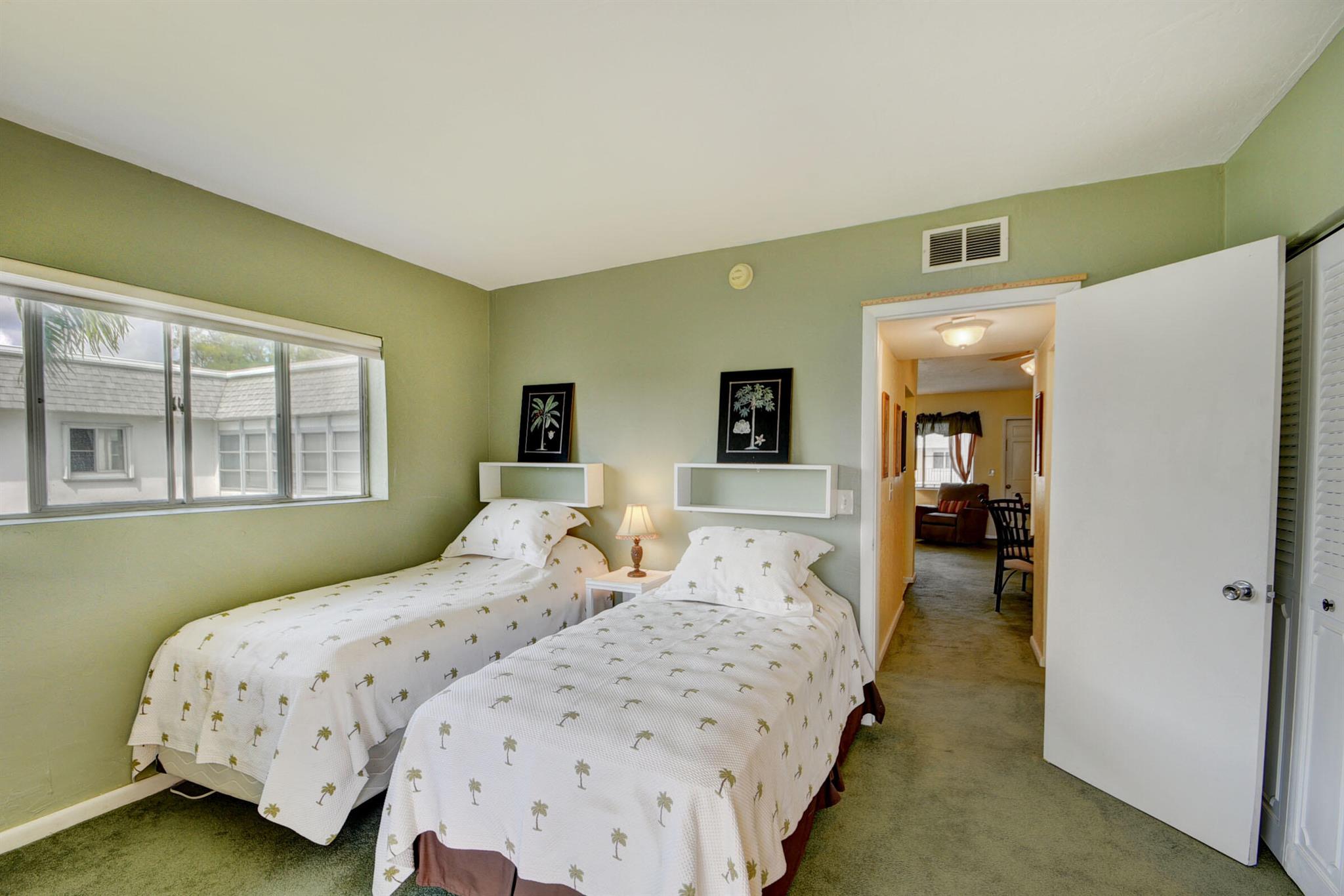 MURRY HILLS APT BLDG CONDO - Residential